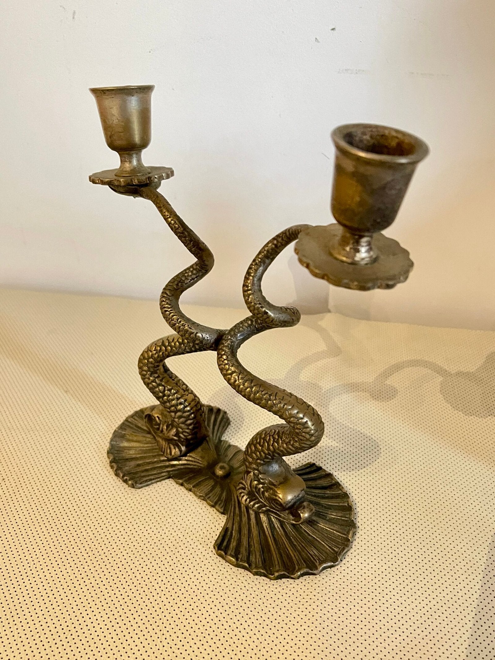 Candelabro vintage in Bronzo con Design Serpenti Intrecciati