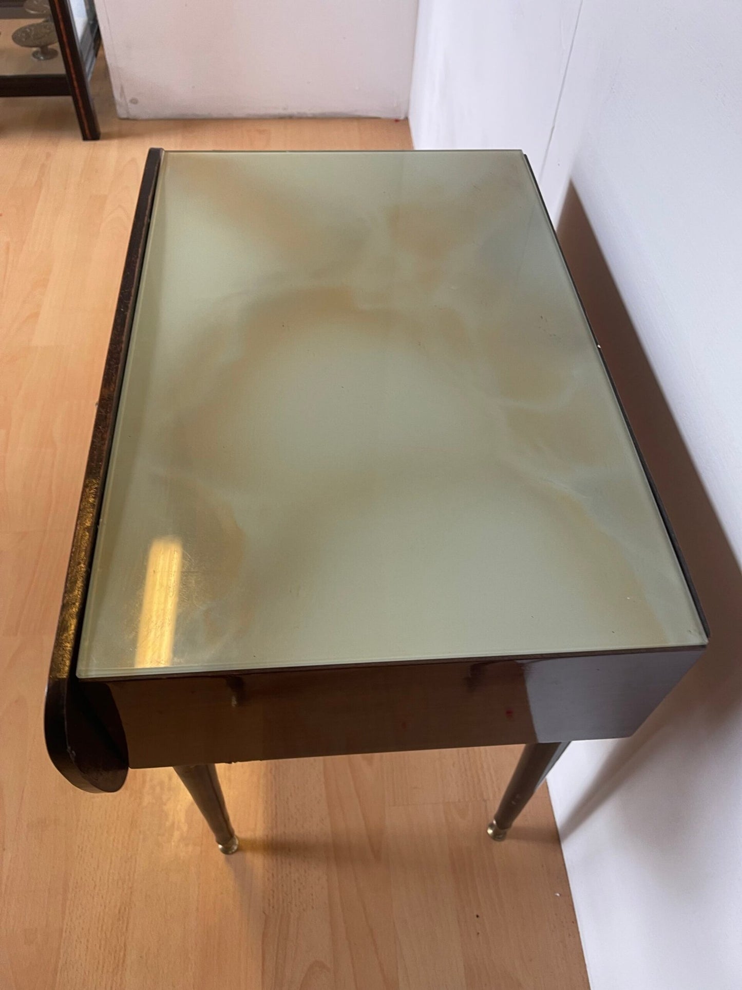 Coppia di comodini modernariato con gambe affusolato