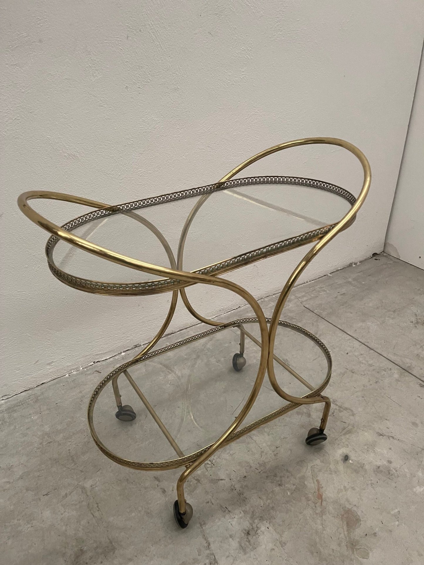 Carrello bar in ottone stile hollywood regency anni '60