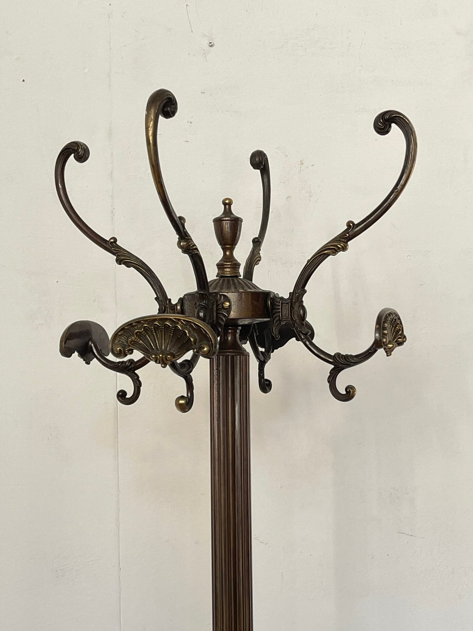 Appendiabiti italiano in Bronzo Forgiato con Dettagli Eleganti, anni '70