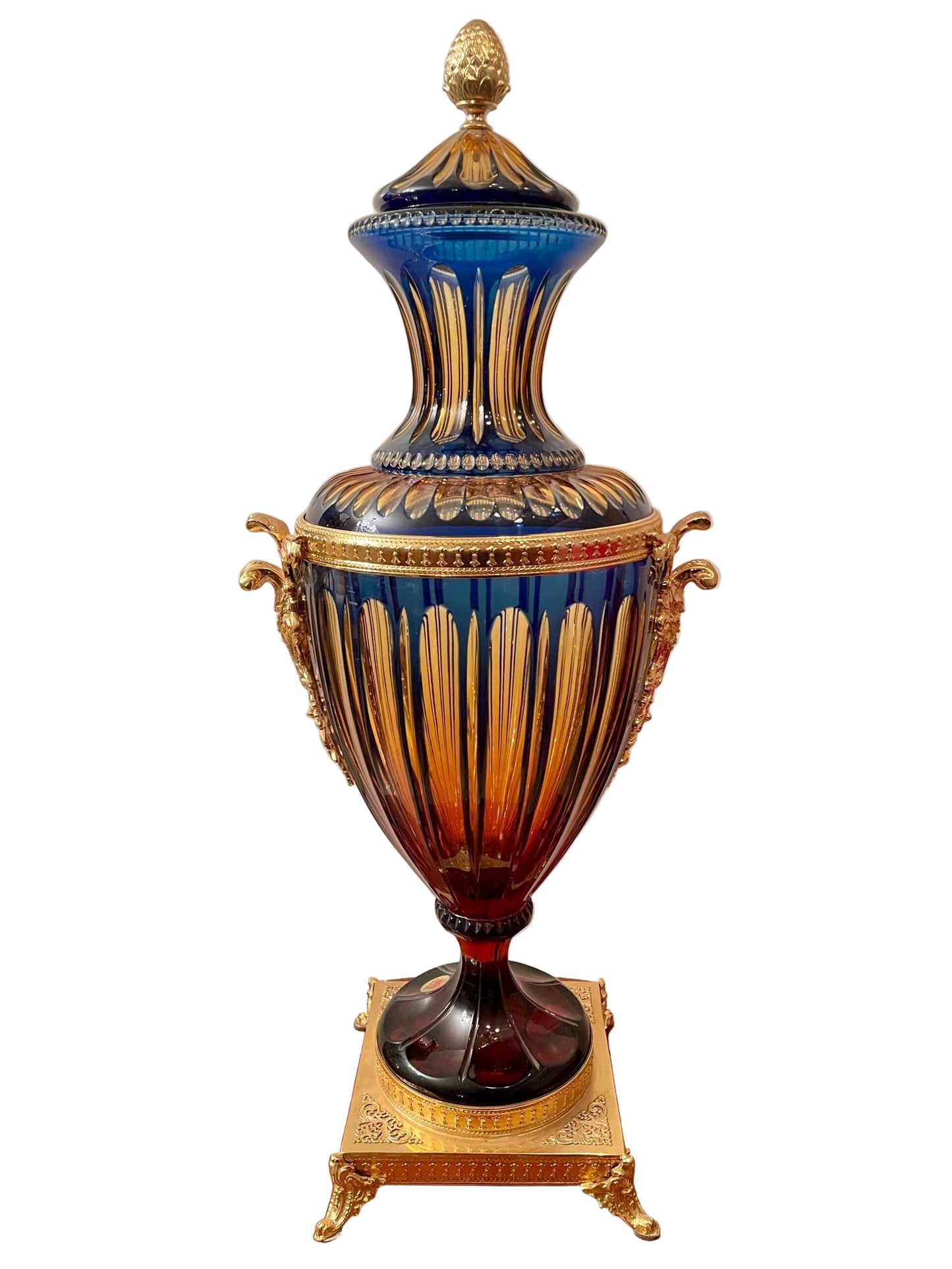 Anfora Italiana Reale in vetro colorato e bronzo dorato degli anni '70