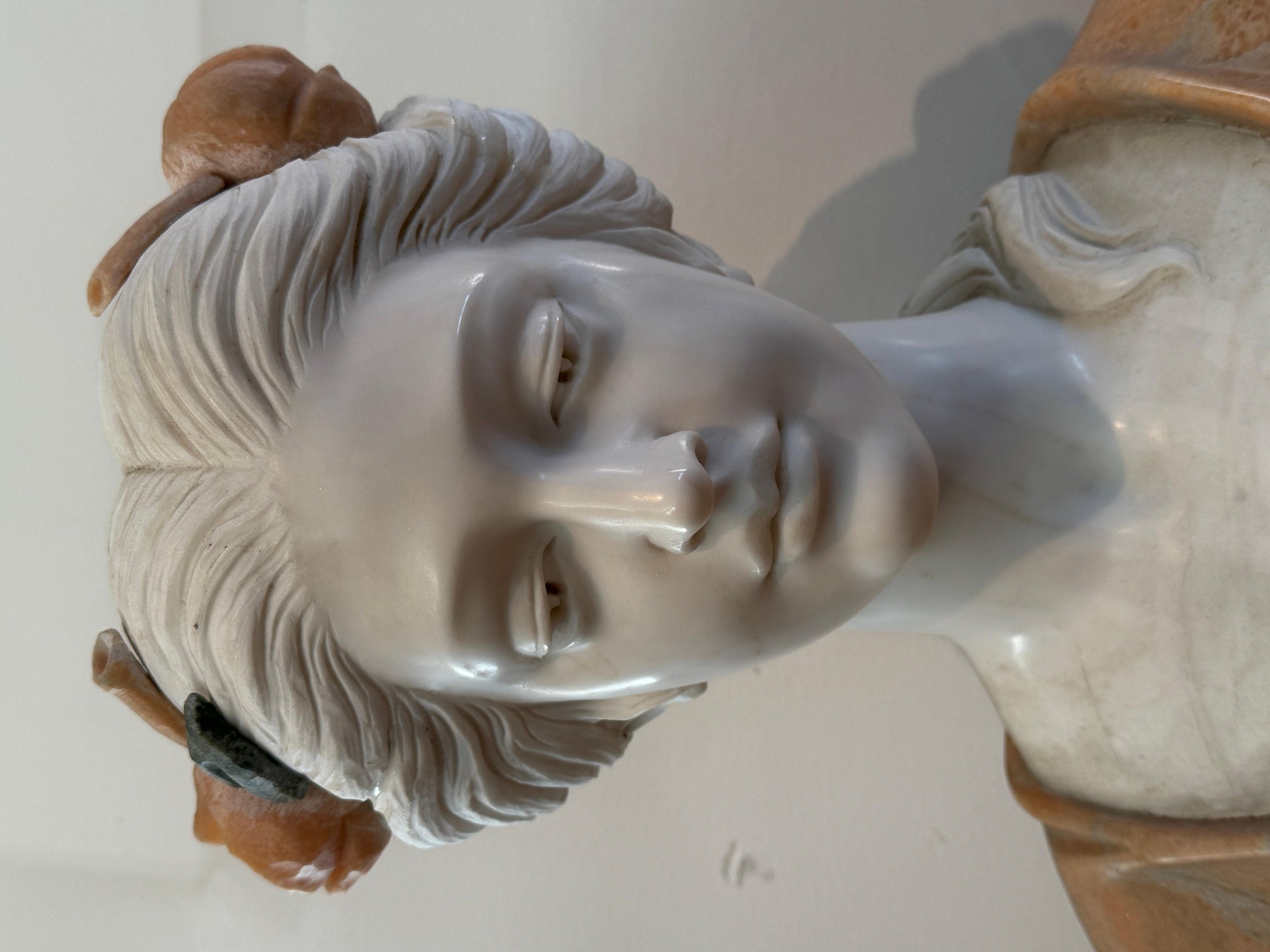 Busto in marmo deluxe raffigurante una dama bianca anni '70