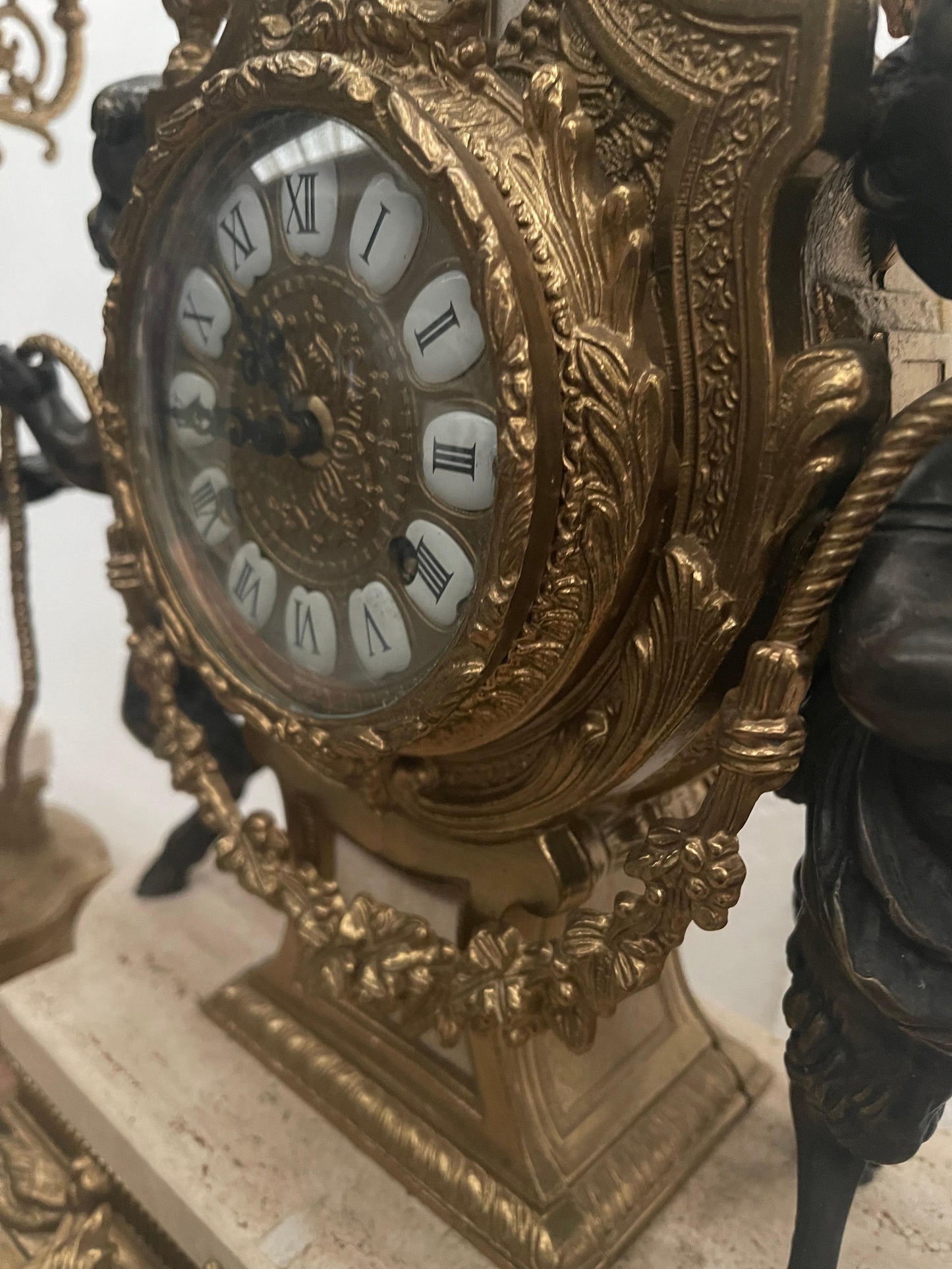 Spettacolare Set orologio in bronzo con montatura in marmol