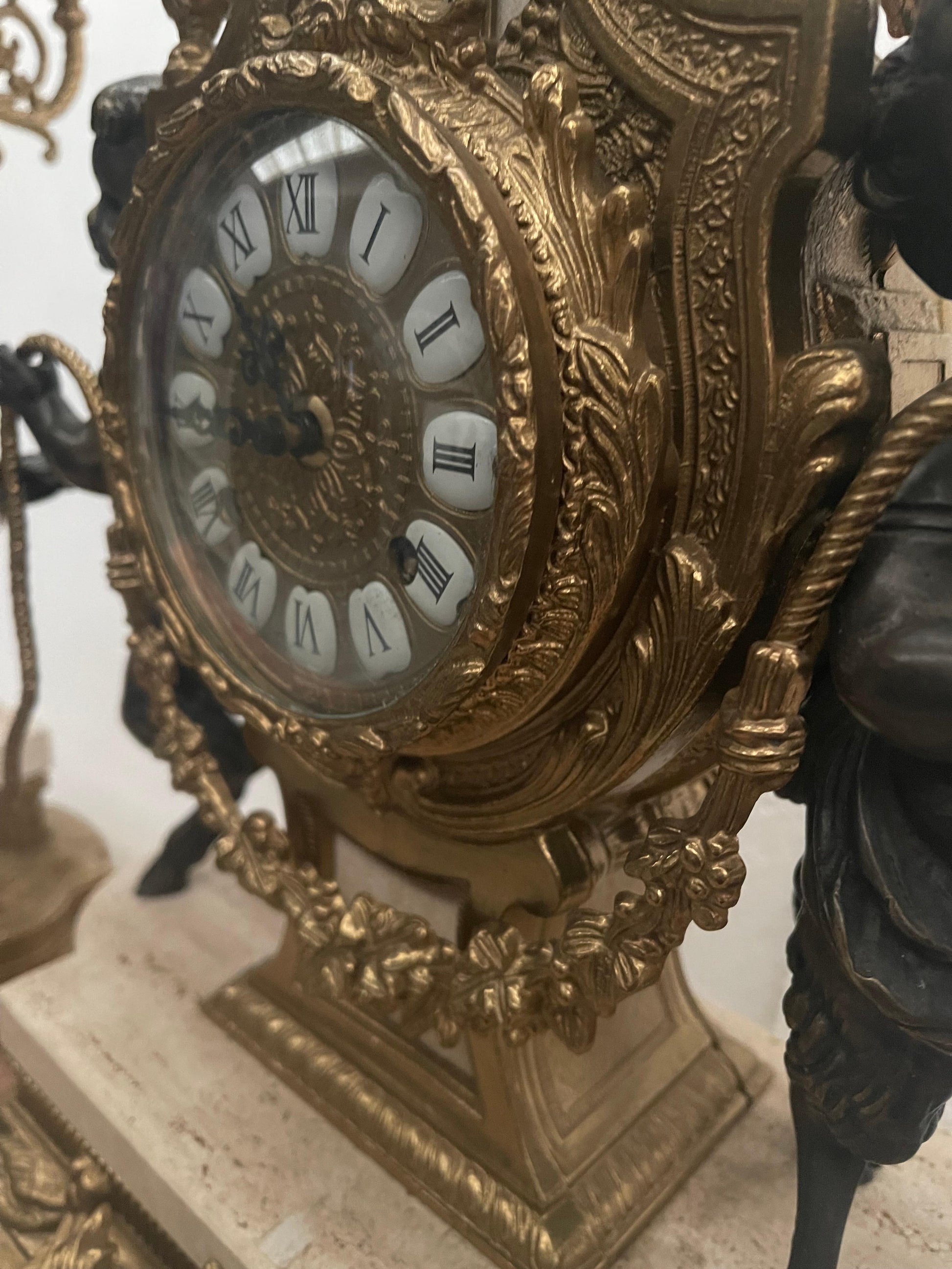 Spettacolare Set orologio in bronzo con montatura in marmol