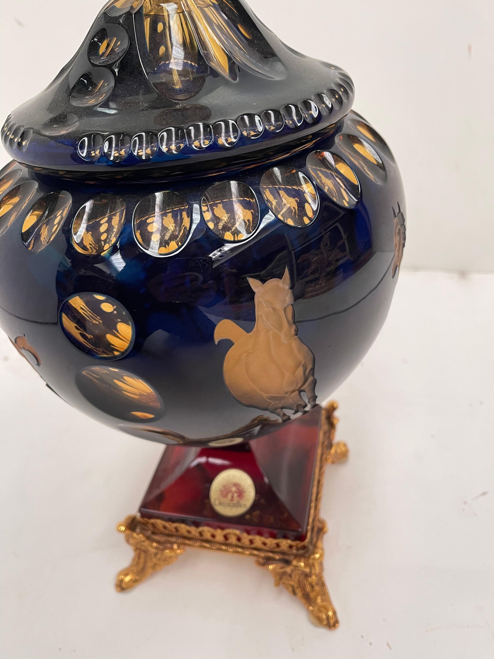 Prezioso Cristallo molato a mano con decorazione in bronzo dorato