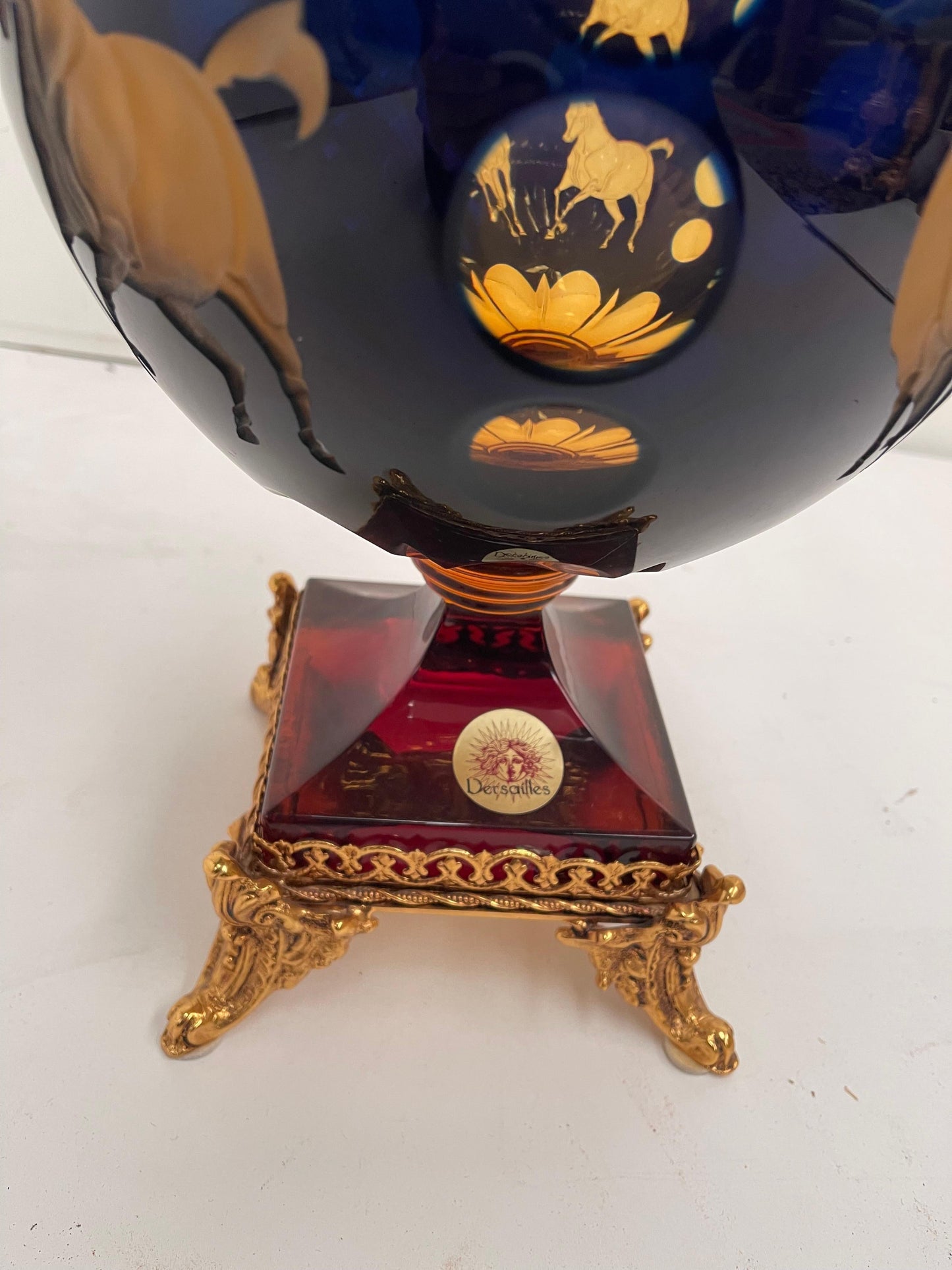 Prezioso Cristallo molato a mano con decorazione in bronzo dorato