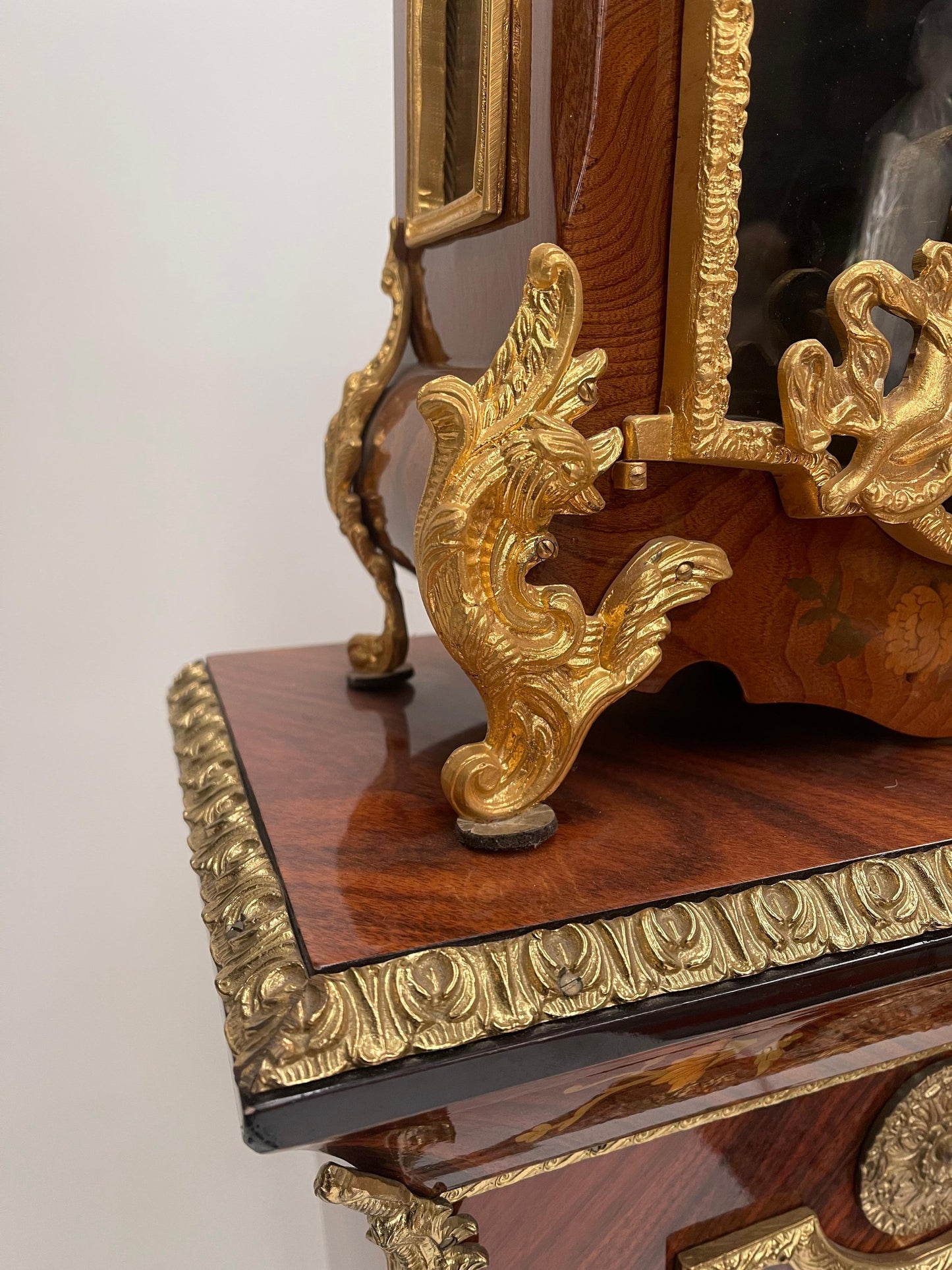 Orologio francese con colonna in palissandro ottone anni '80