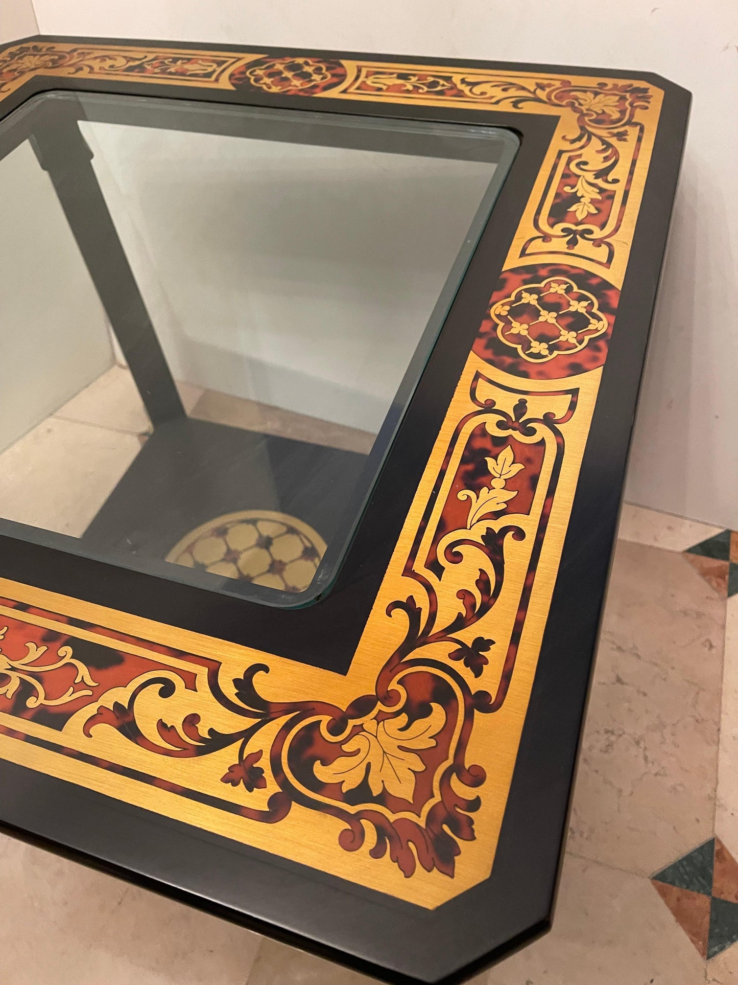 Tavolino Versailles con intarsio di ottone Charles boulle