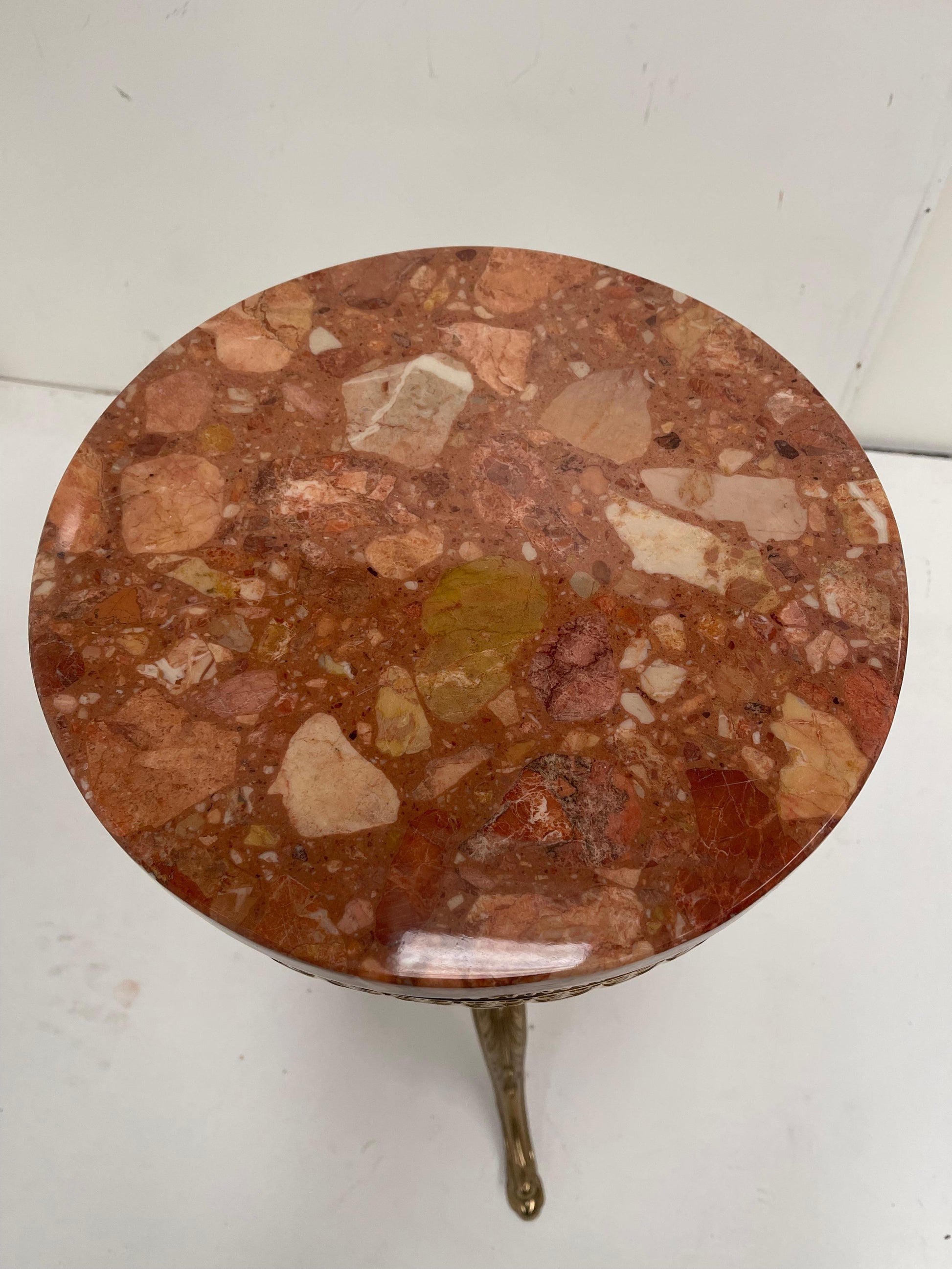 Tavolino da caffè rotondo vintage francese in marmo e ottone