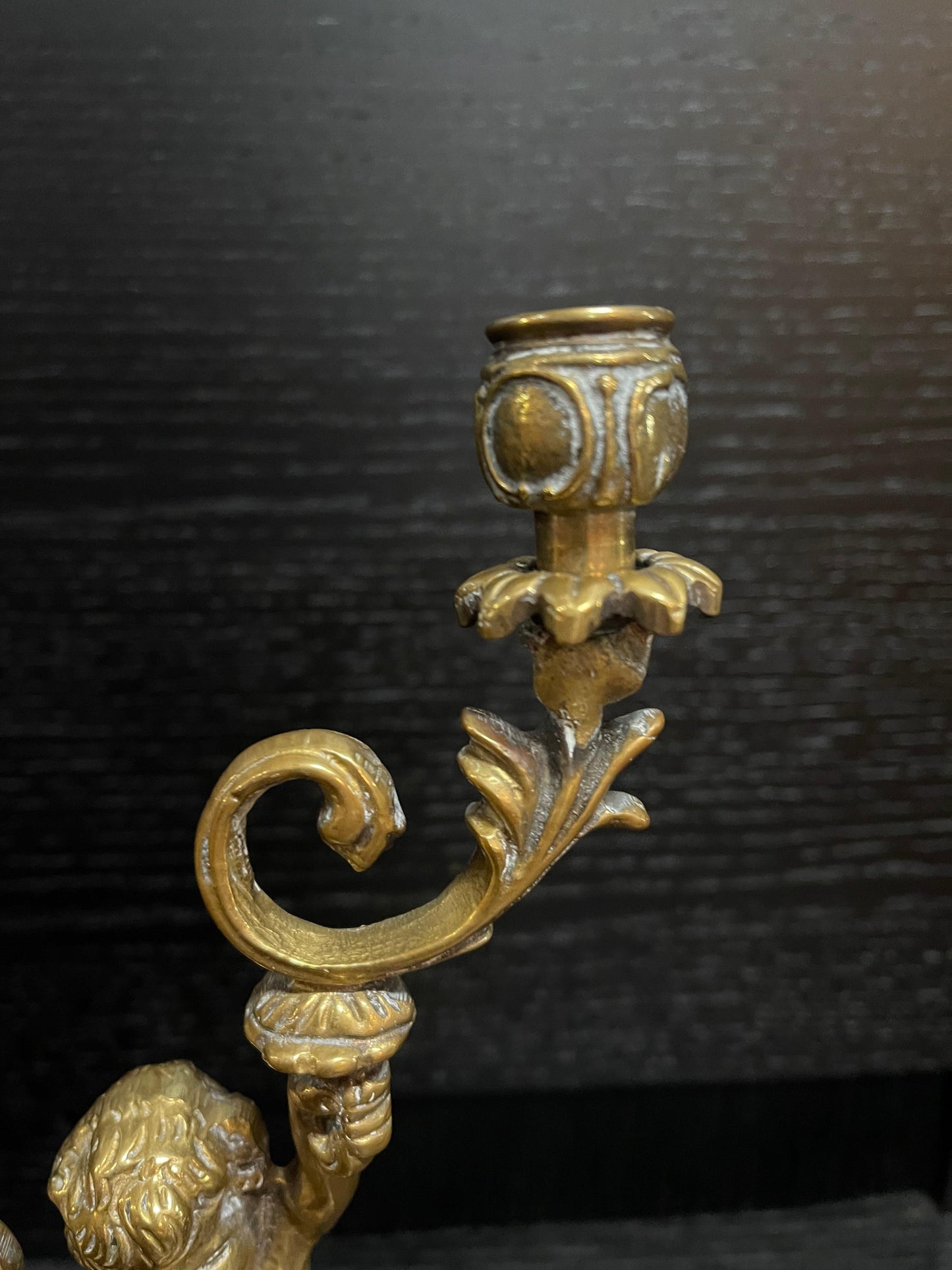 Candelabro antico in bronzo dorado
