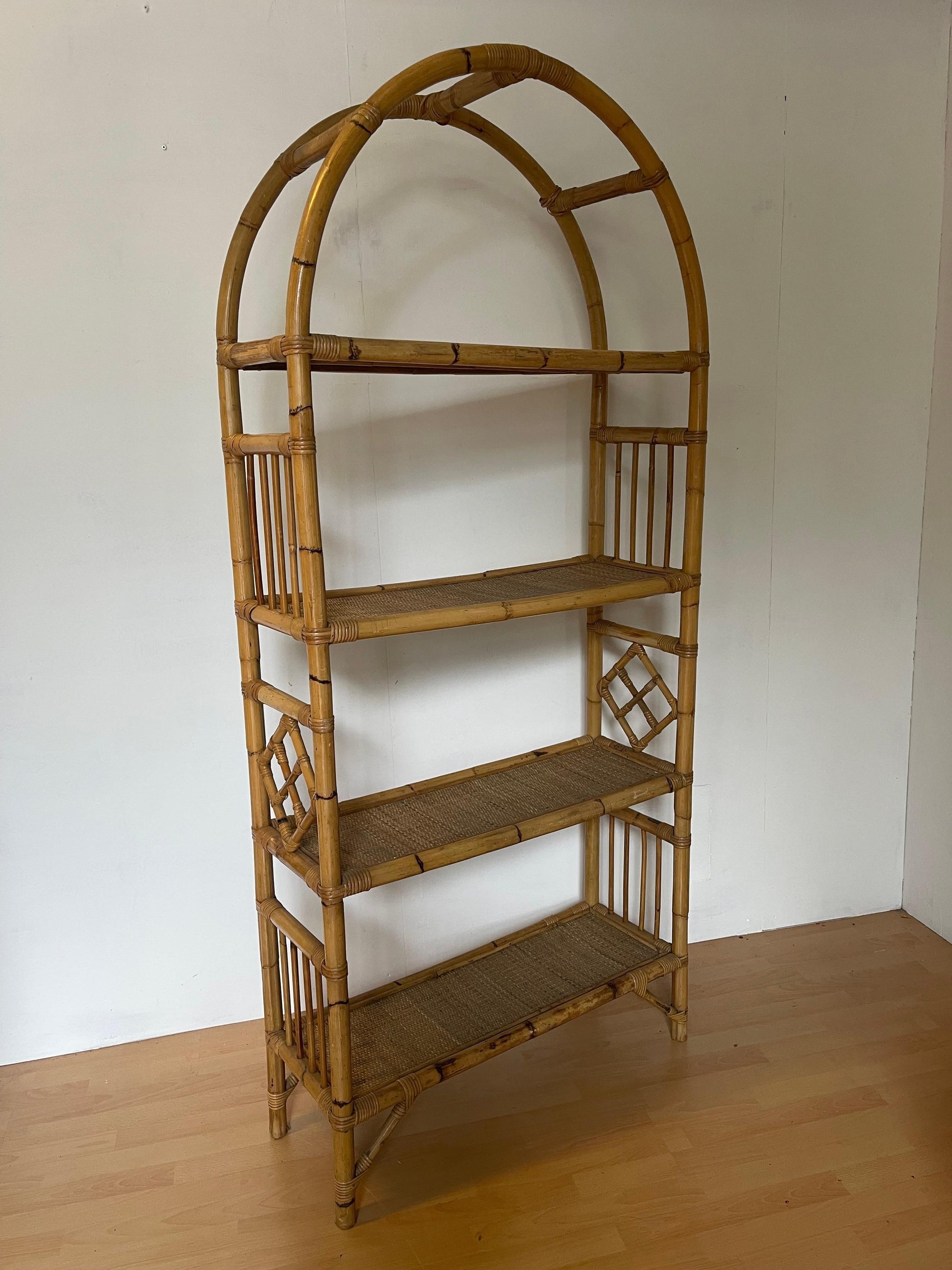 Mensole vintage in bambu e rattan anni 1970