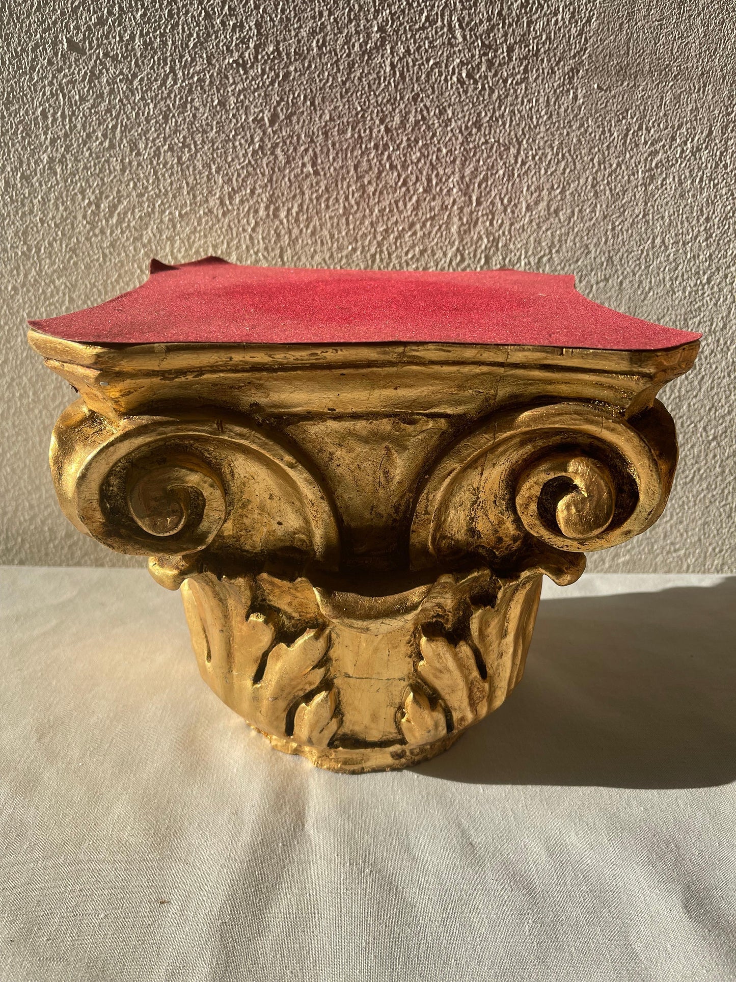 Capitelli in legno intagliato Italiano Secolo metà XX