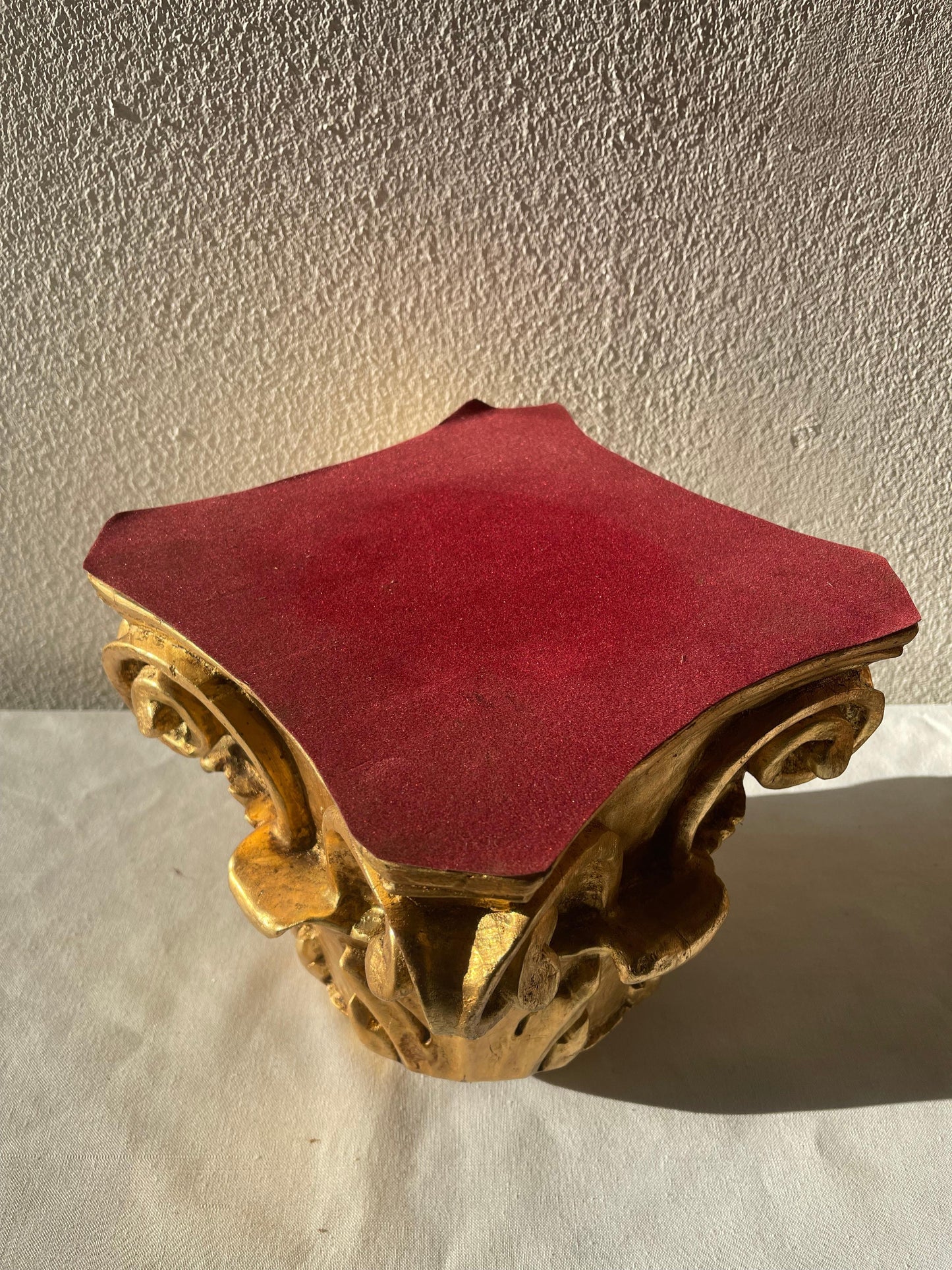 Capitelli in legno intagliato Italiano Secolo metà XX