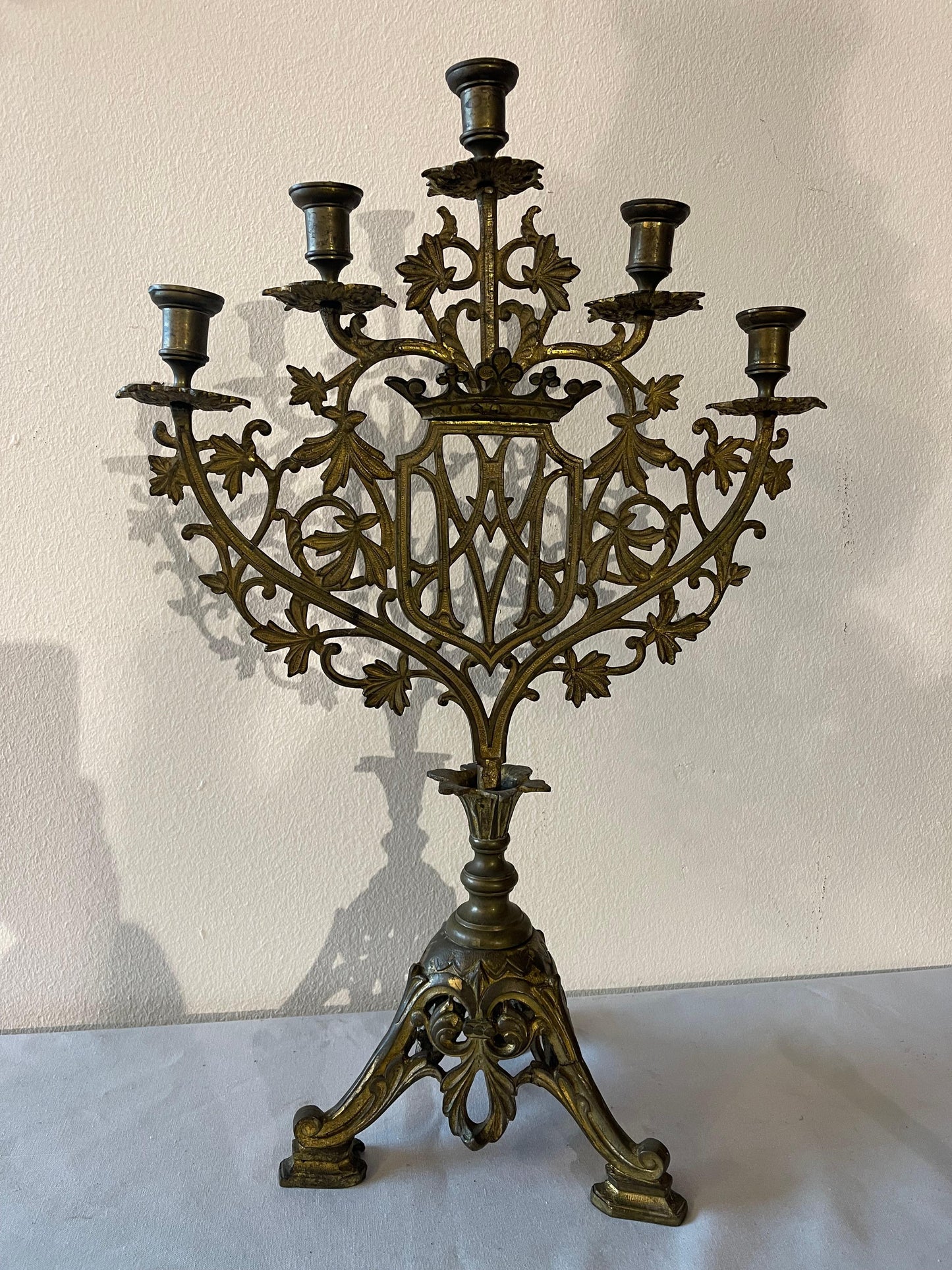 Coppia di Candelabro francese del XIX secolo in stile gotico a 5 luci
