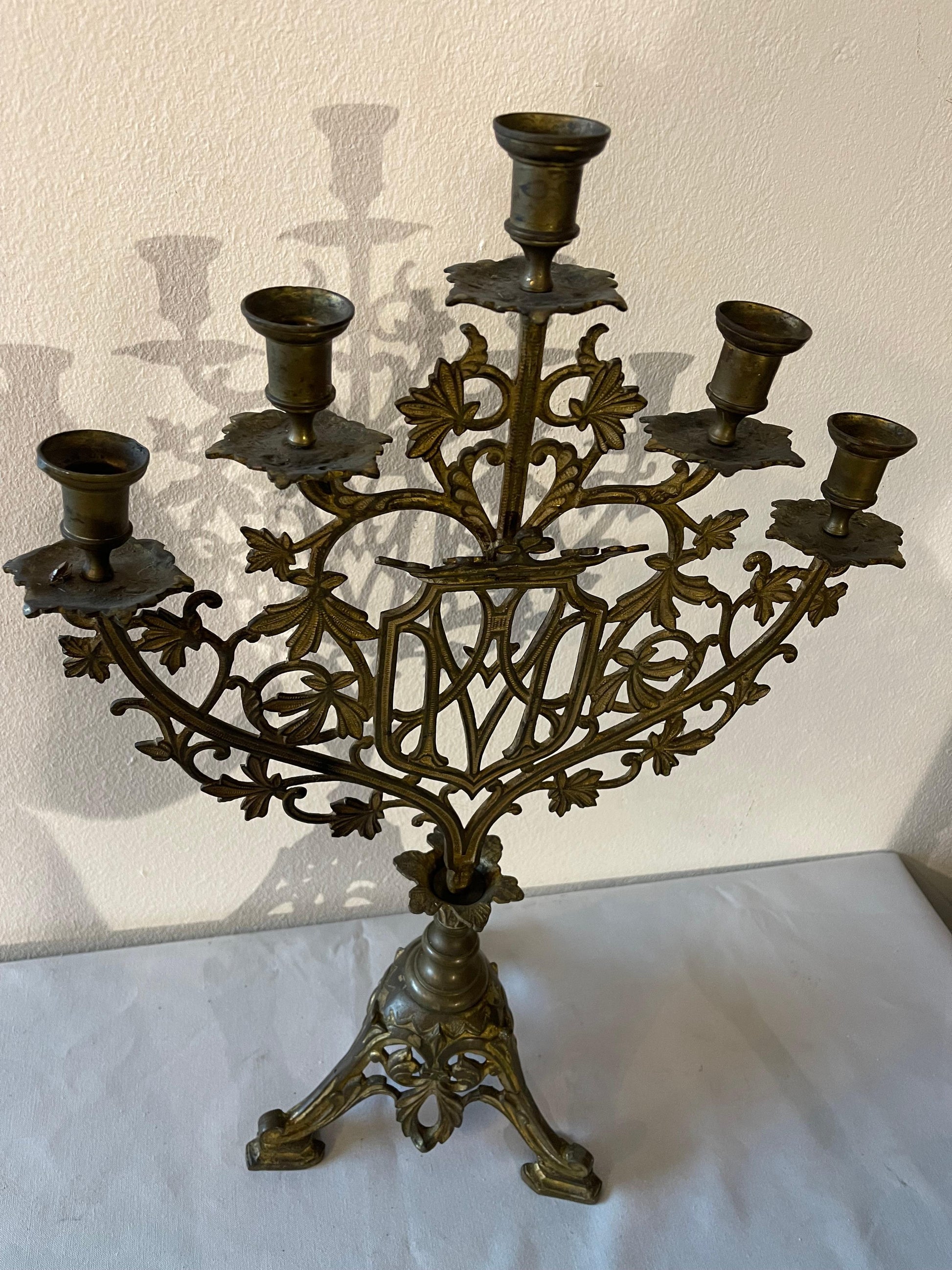 Coppia di Candelabro francese del XIX secolo in stile gotico a 5 luci