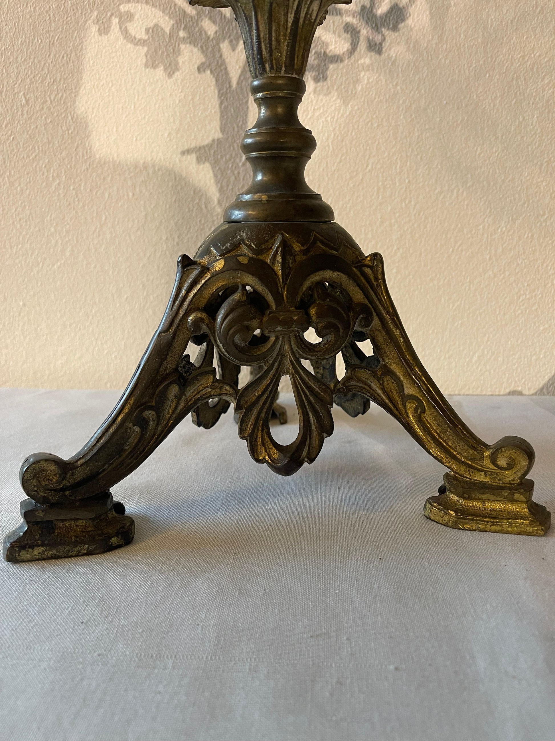 Coppia di Candelabro francese del XIX secolo in stile gotico a 5 luci