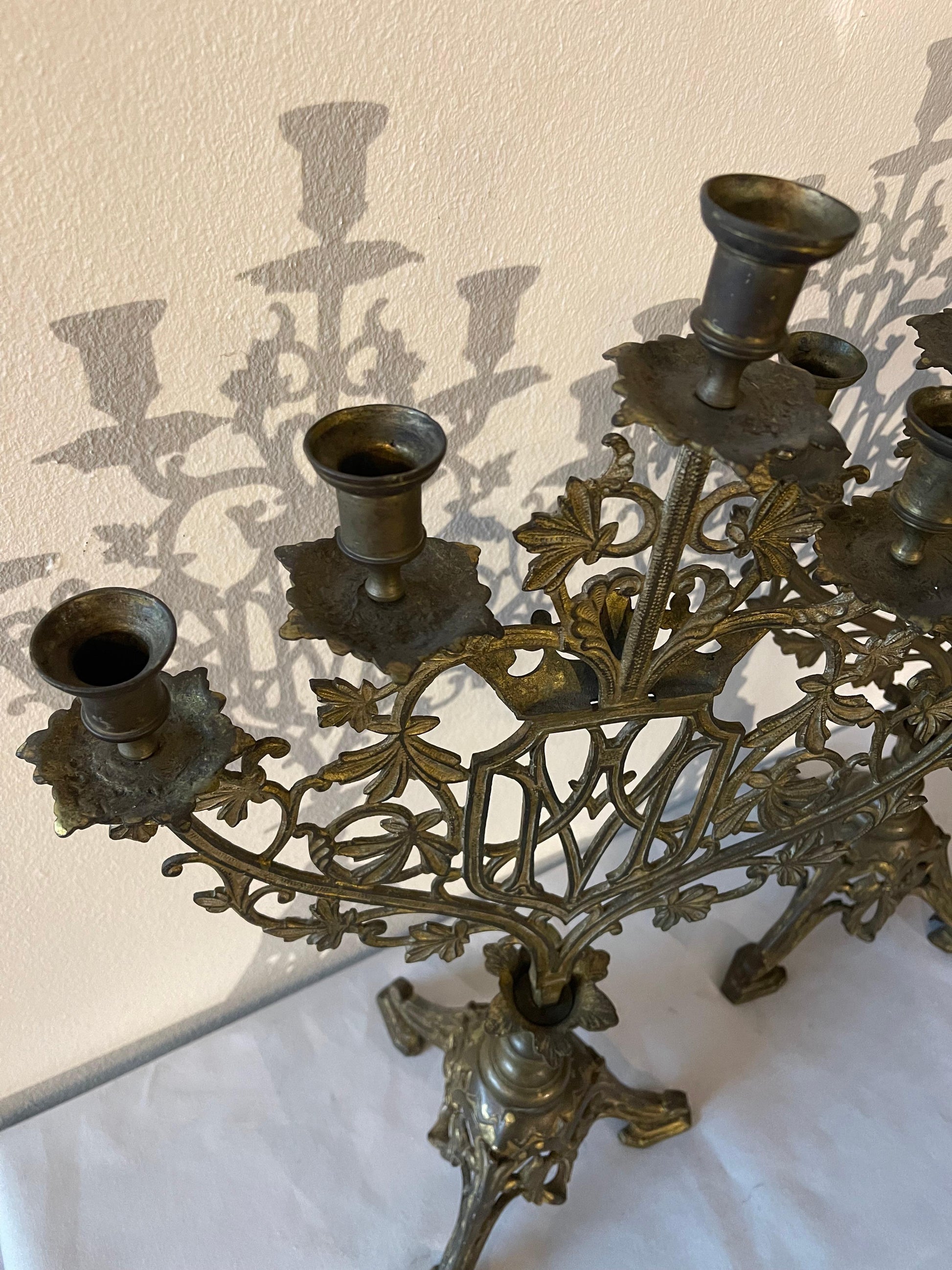 Coppia di Candelabro francese del XIX secolo in stile gotico a 5 luci