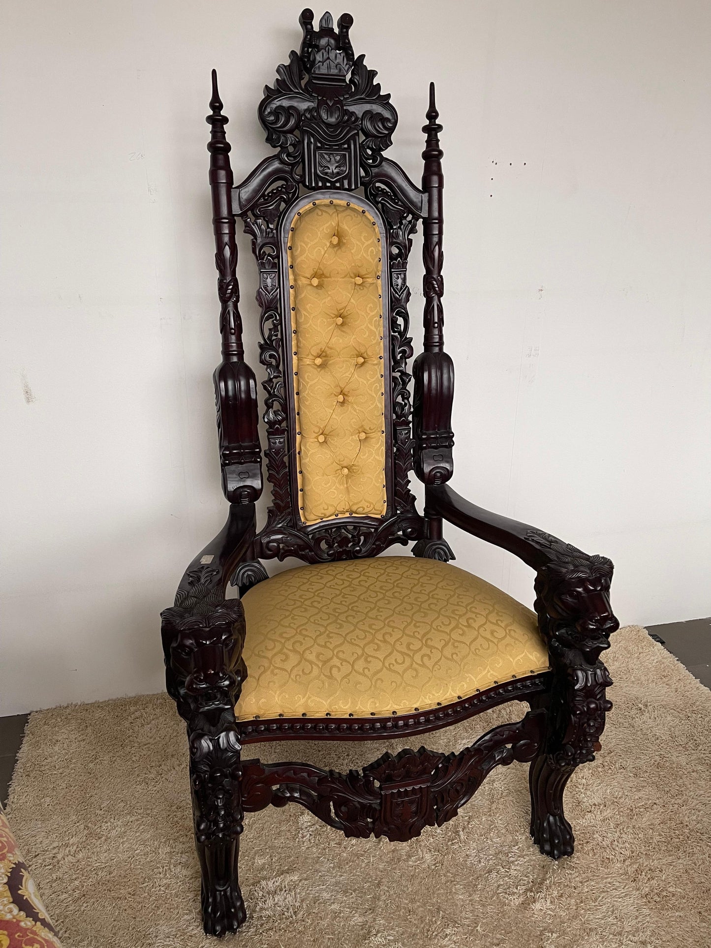 Grande trono lion king italiano stile dark poltrone reale del secolo XX