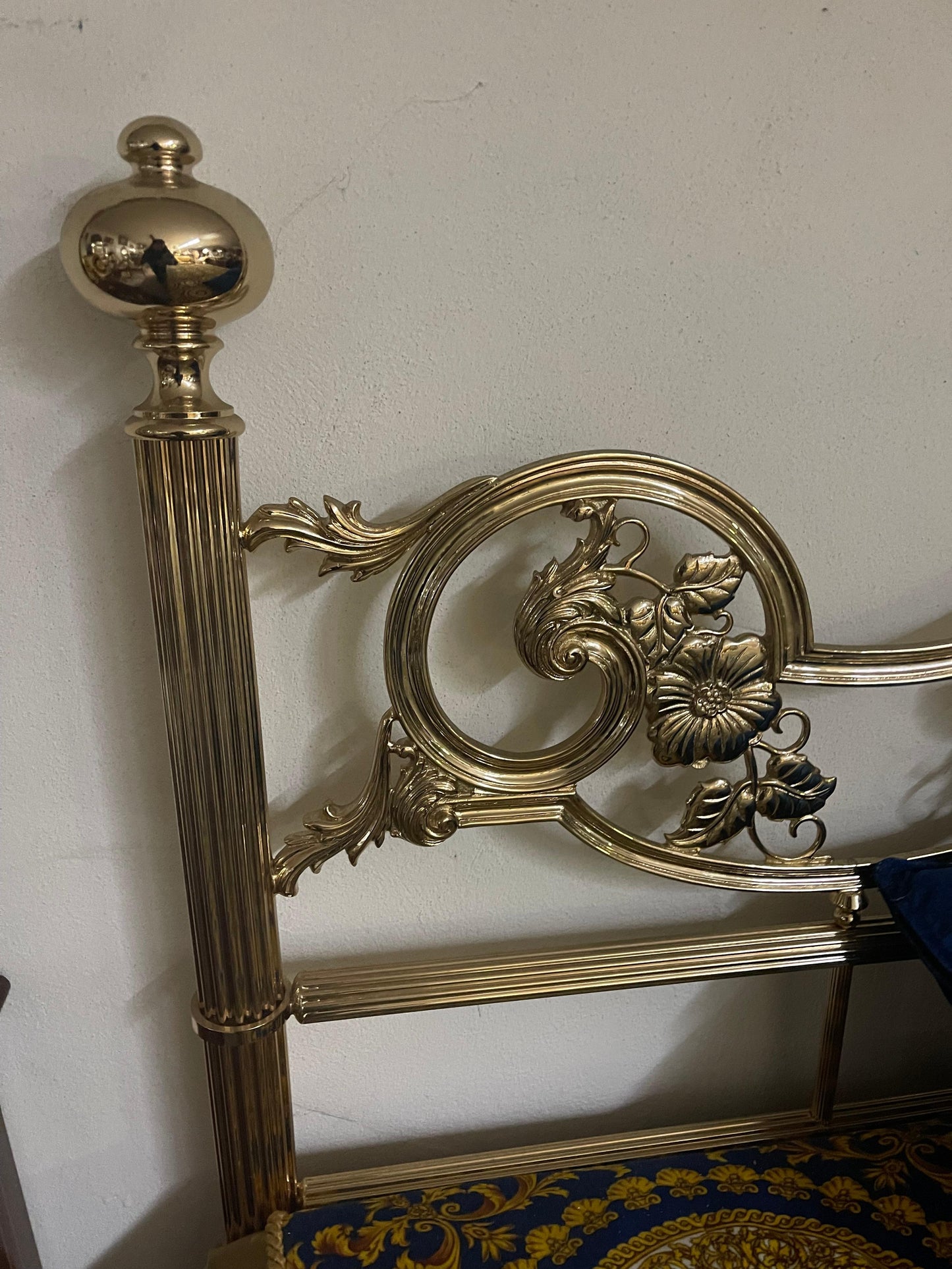 Letto italiano in ottone dorato stile veneziano anni '50