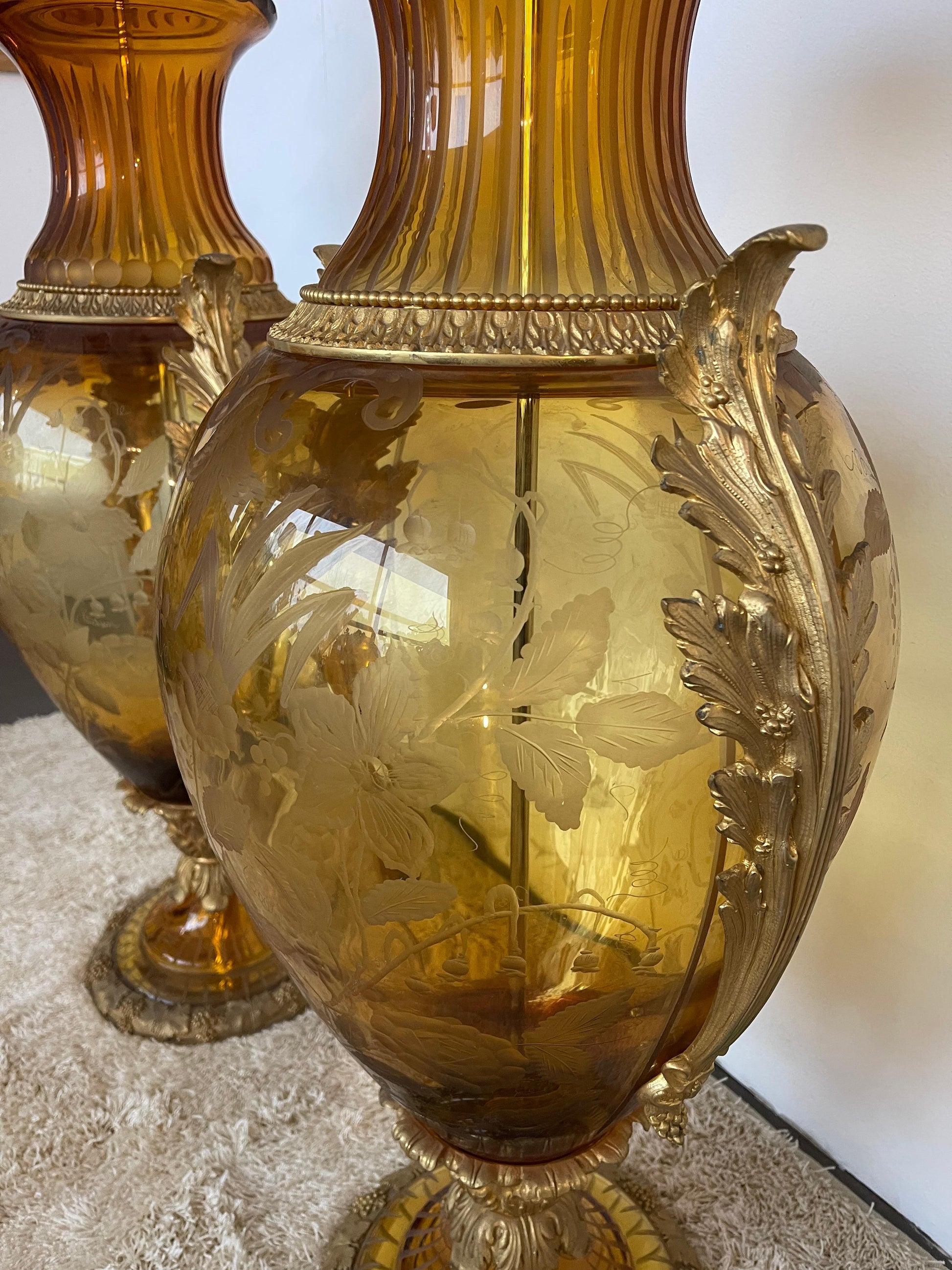 Importante coppia di anfore in bronzo e cristallo di lusso in oro 24klt di DR