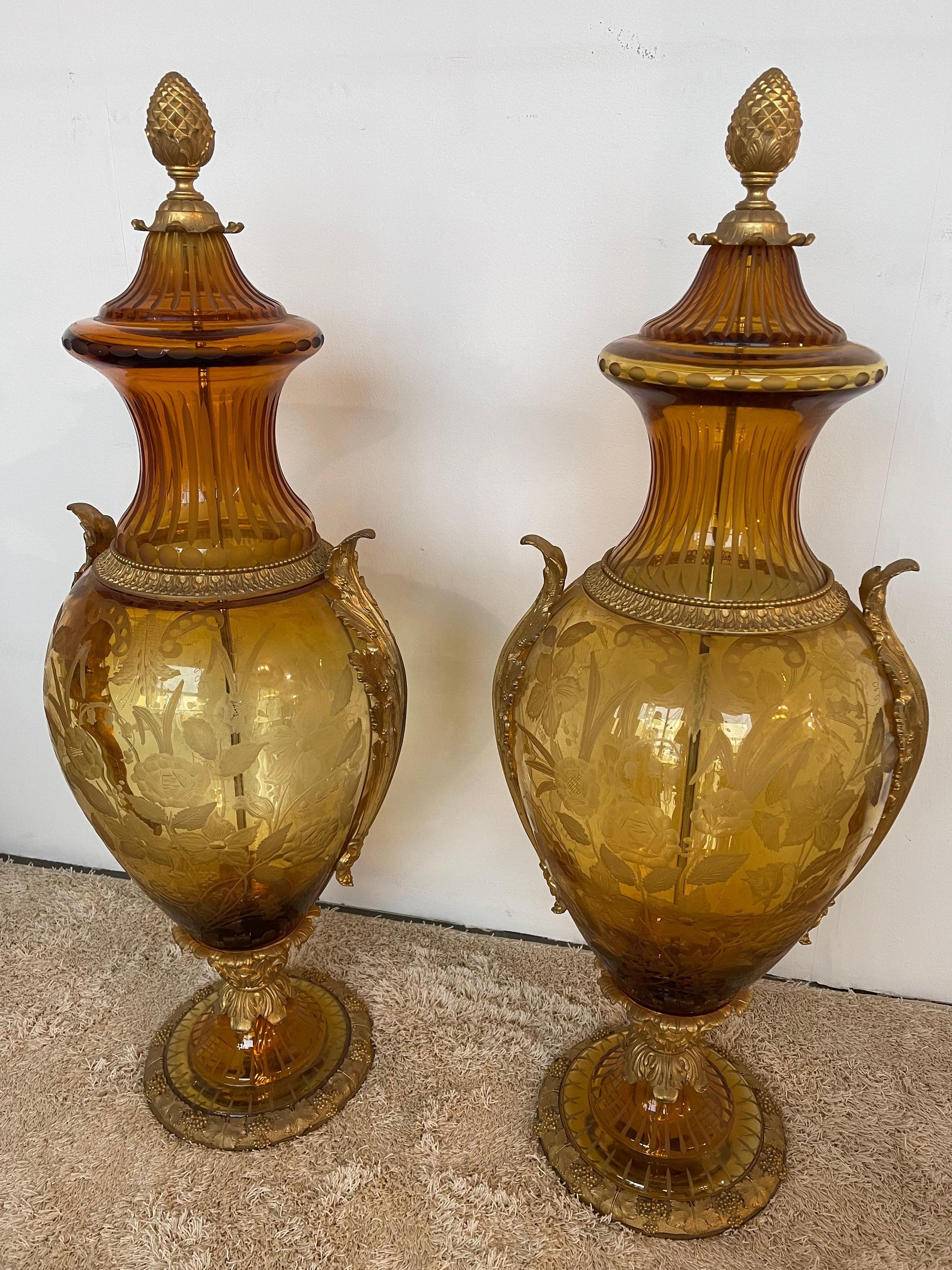 Importante coppia di anfore in bronzo e cristallo di lusso in oro 24klt di DR