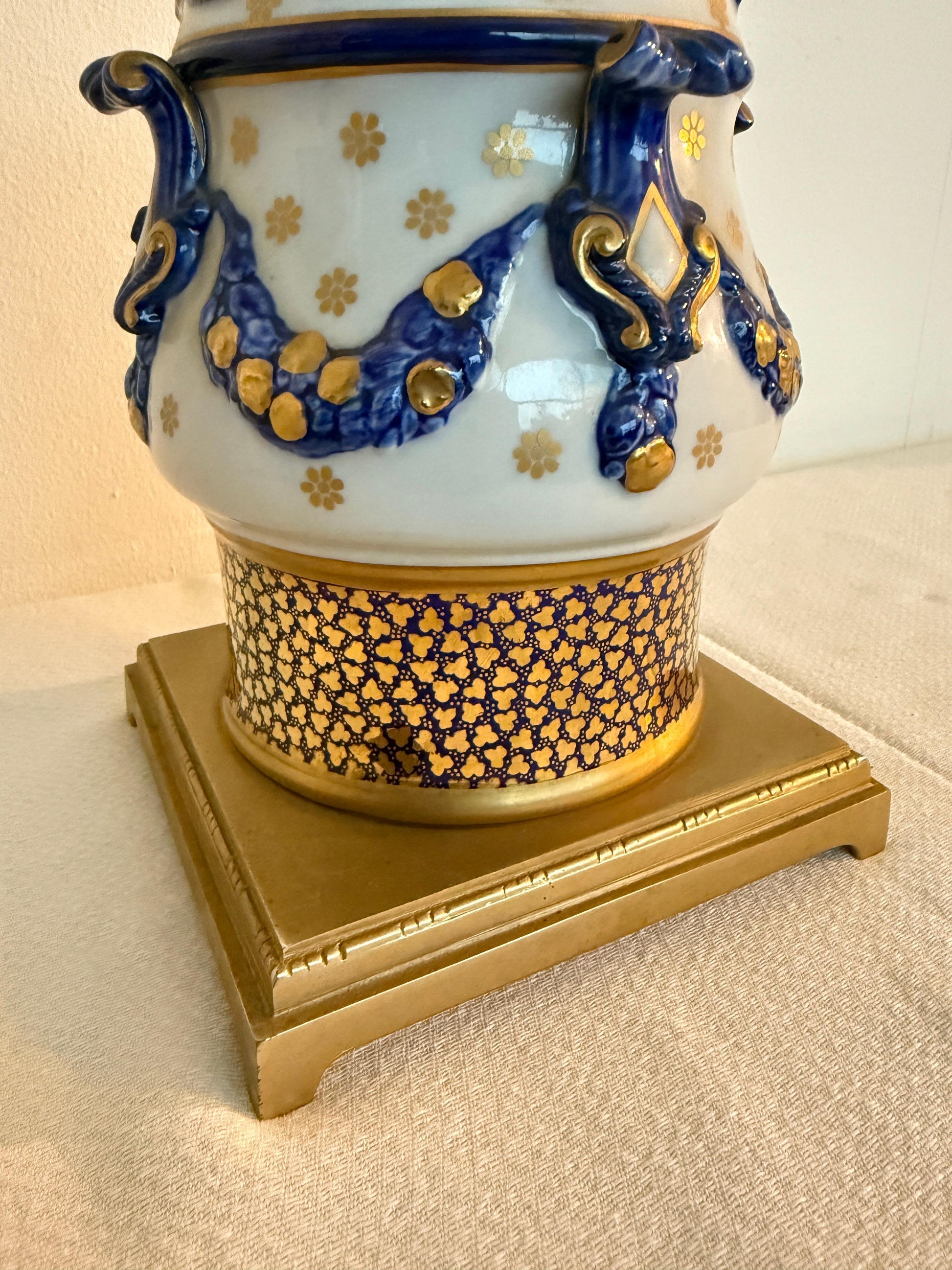 Lampada in porcellana de tavolo sevres france firmata XX secolo