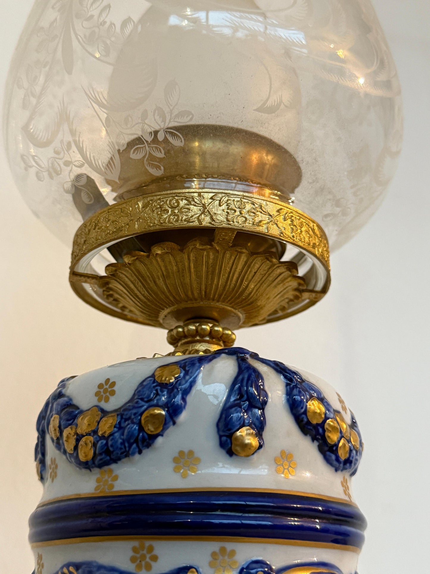 Lampada in porcellana de tavolo sevres france firmata XX secolo