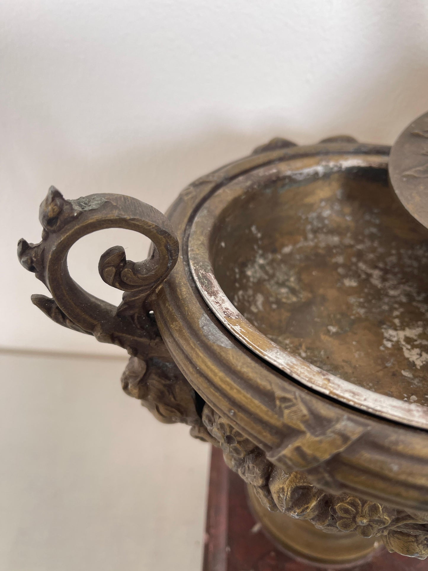 Raro vaso antico in bronzo e marmo francese XIX secolo