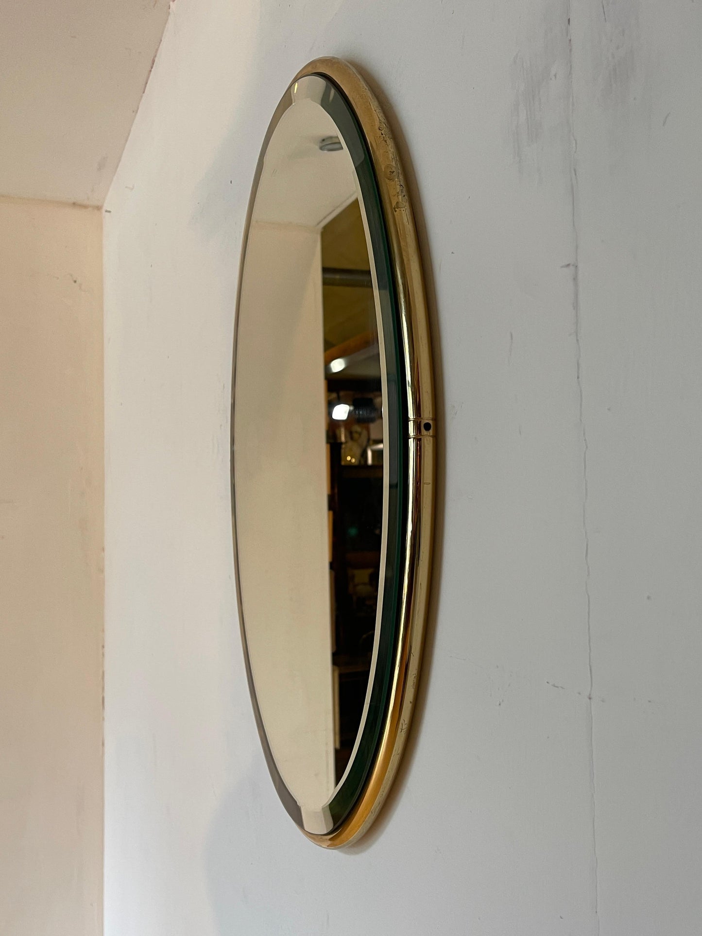 Specchio da parete ovale in ottone senza bordi stile italiano vintage anni '90