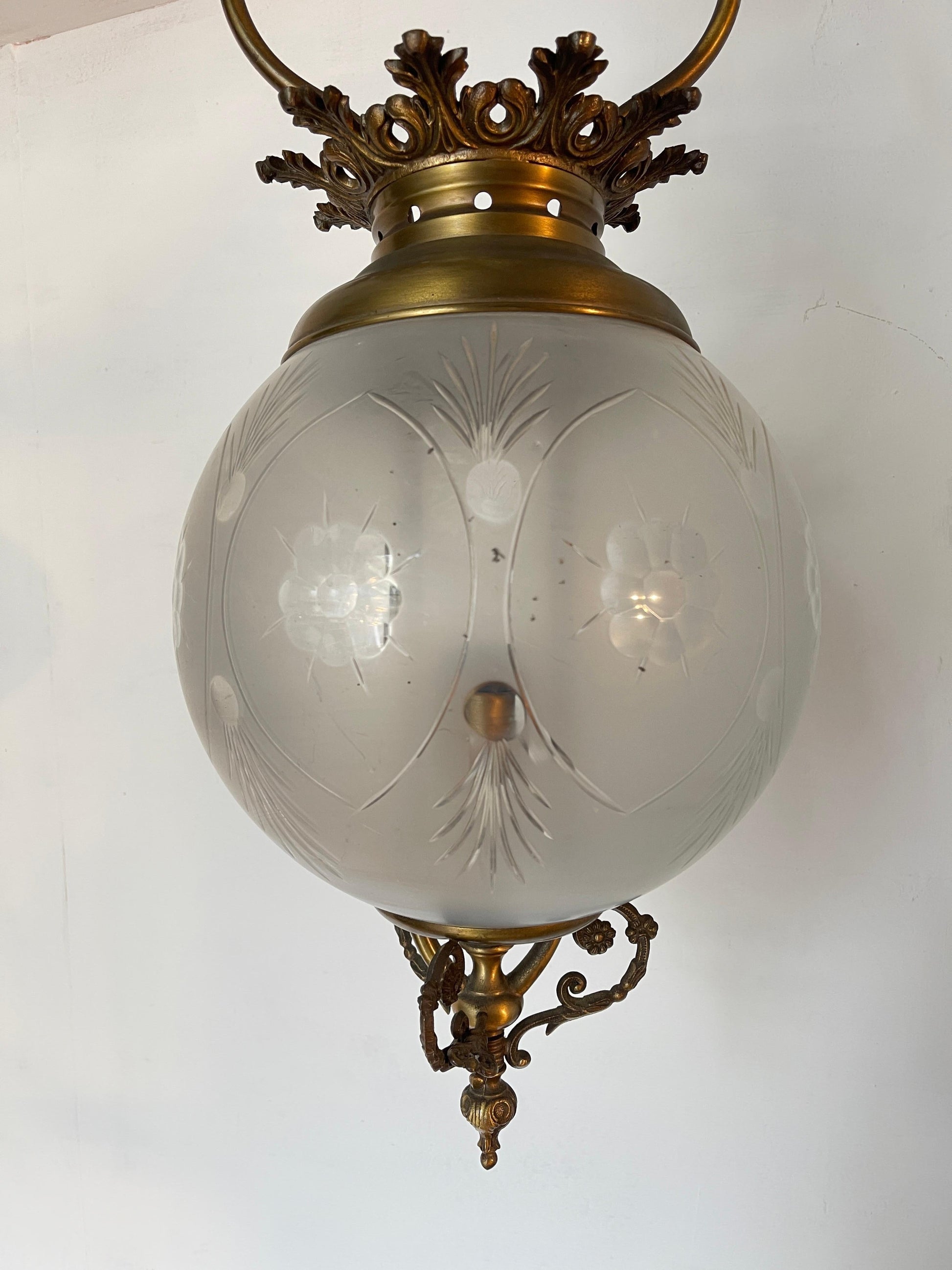 Antica lampada a sospensione in stile vittoriano del XX secolo