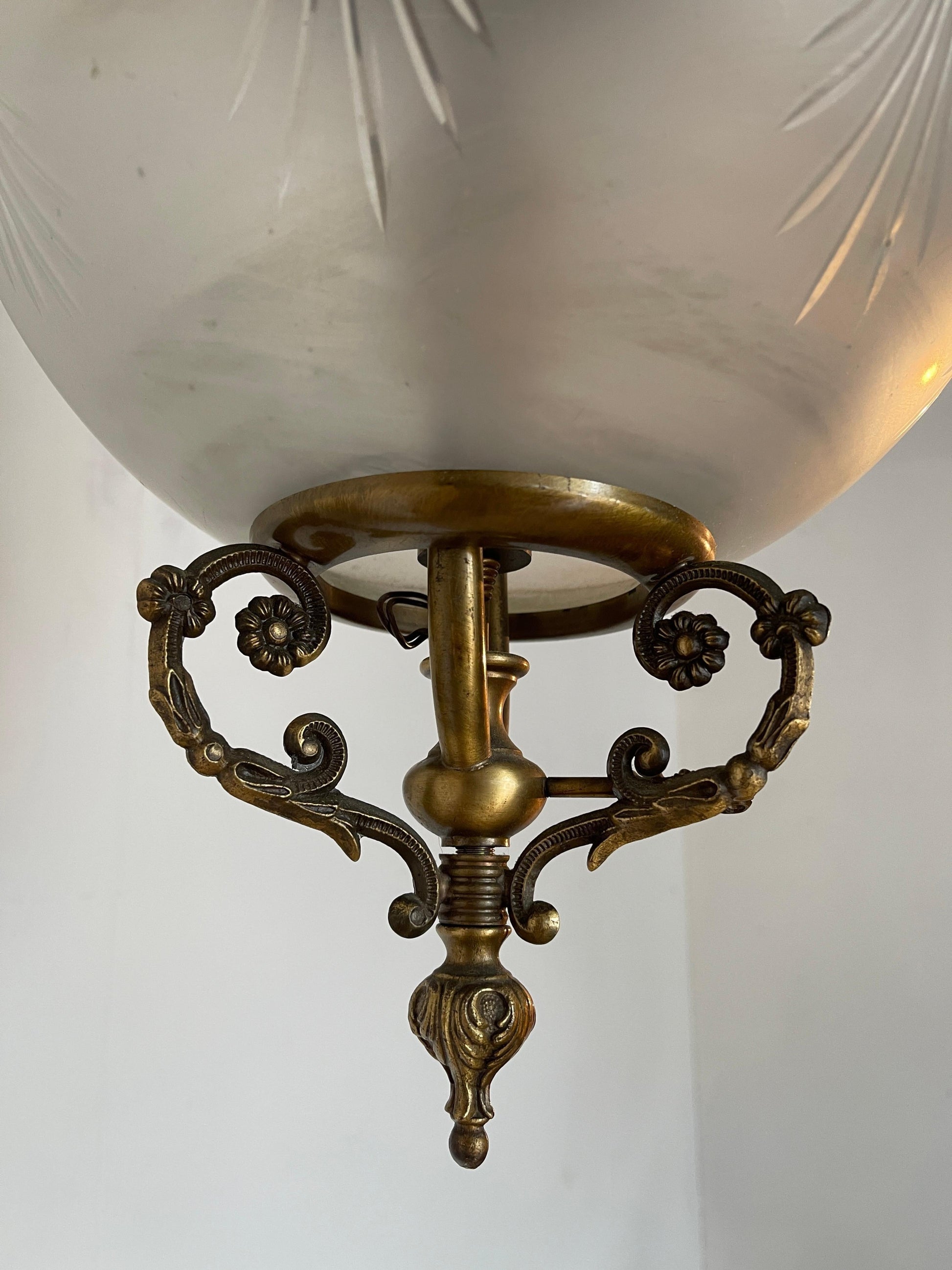 Antica lampada a sospensione in stile vittoriano del XX secolo