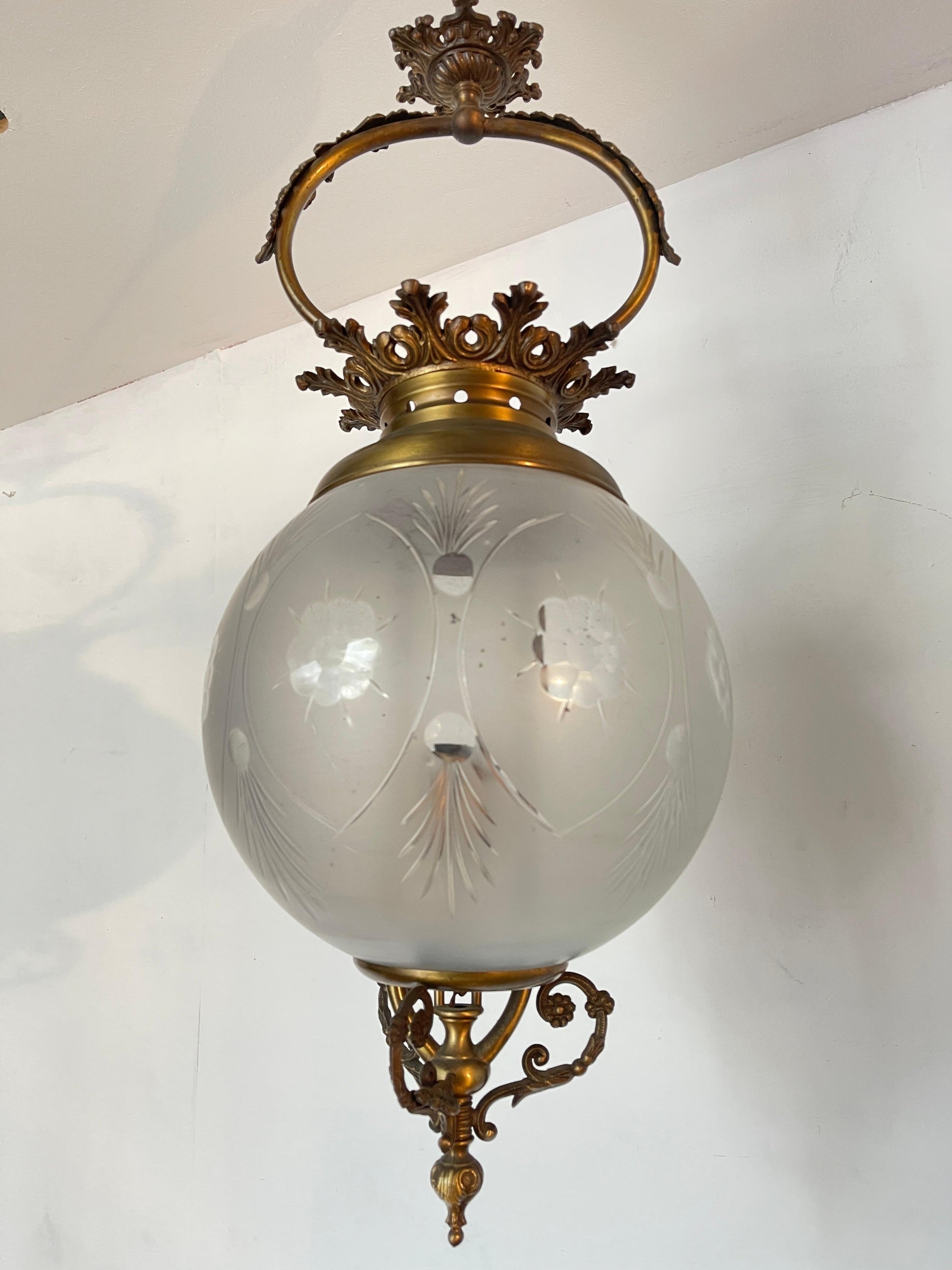 Antica lampada a sospensione in stile vittoriano del XX secolo