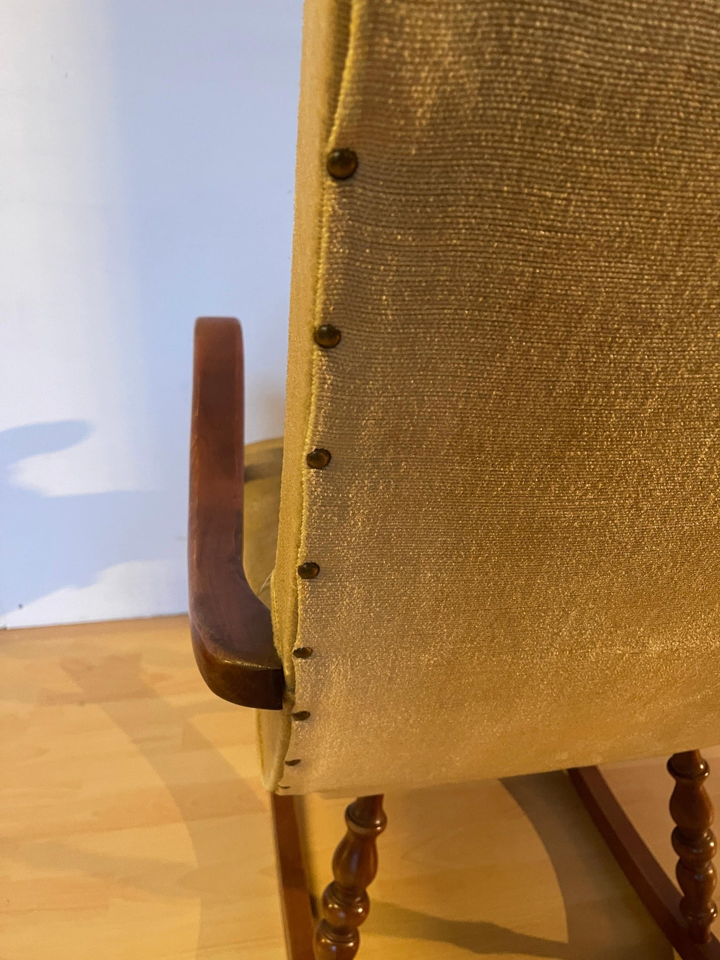 Elegante sedia a dondolo stile classico italiano anni '90