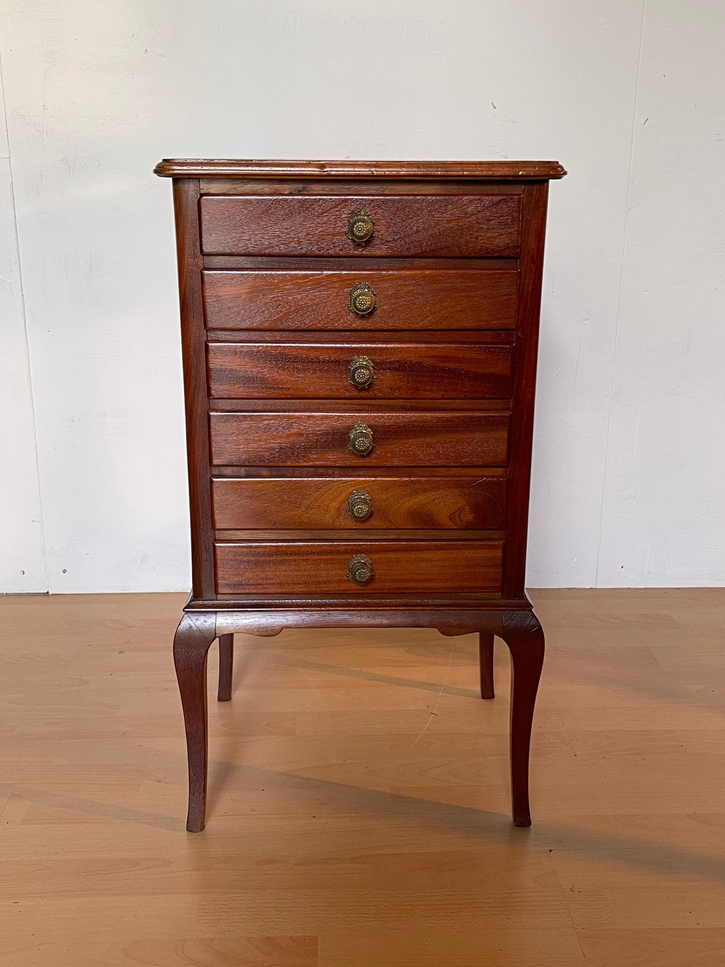 Cassettiera in Legno Massello con 6 Cassetti e Maniglie Dorate, Italia anni '50