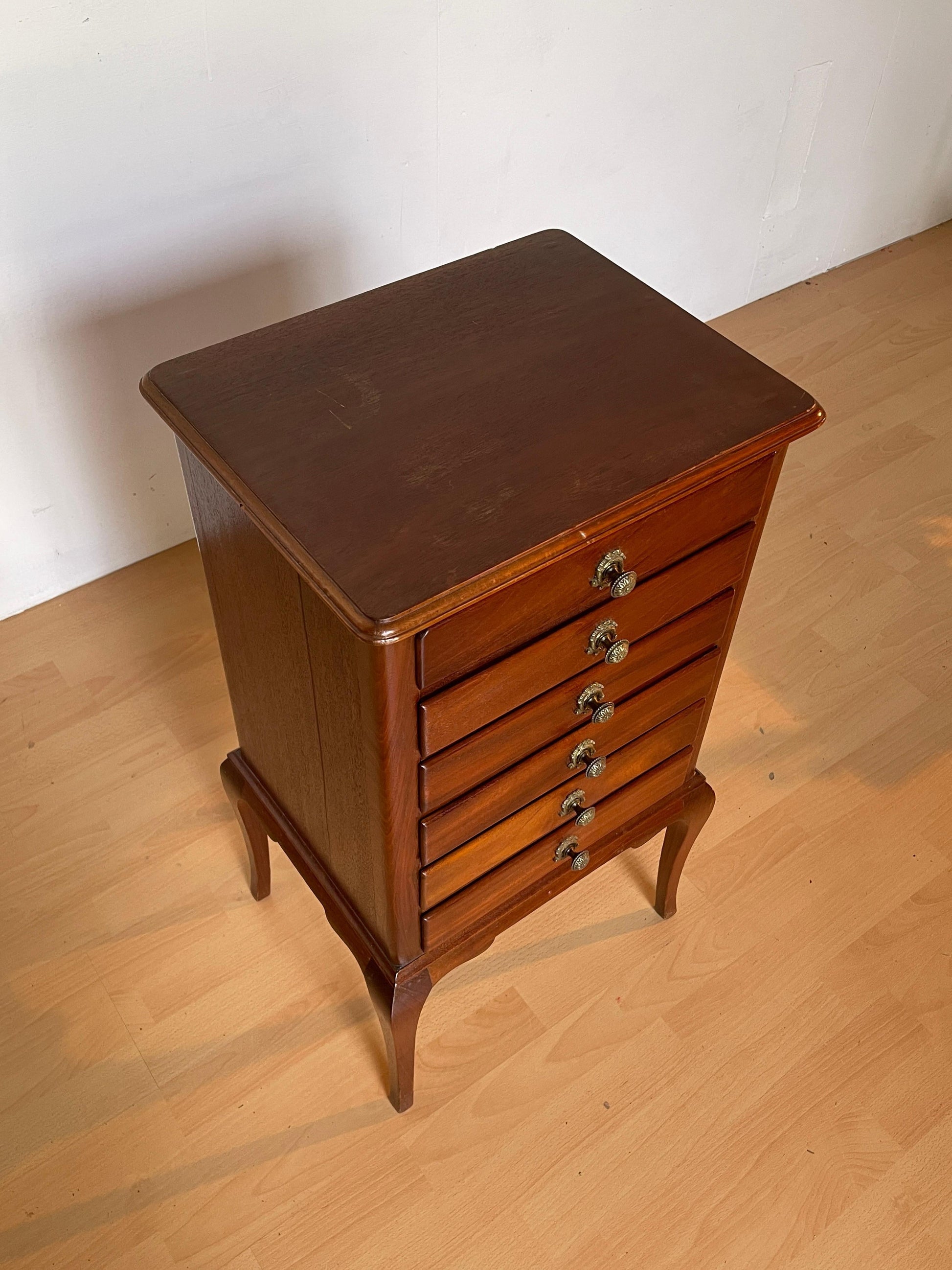 Cassettiera in Legno Massello con 6 Cassetti e Maniglie Dorate, Italia anni '50