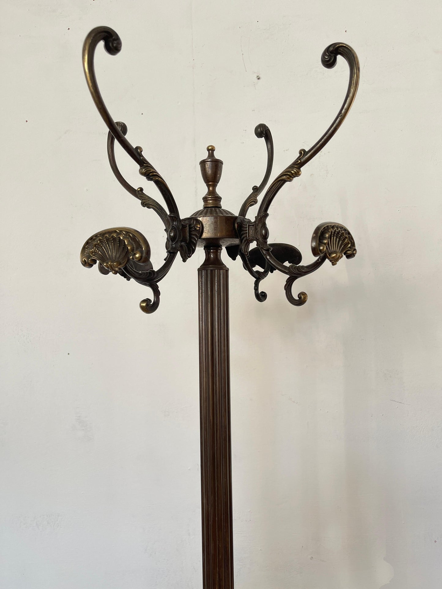 Appendiabiti italiano in Bronzo Forgiato con Dettagli Eleganti, anni '70