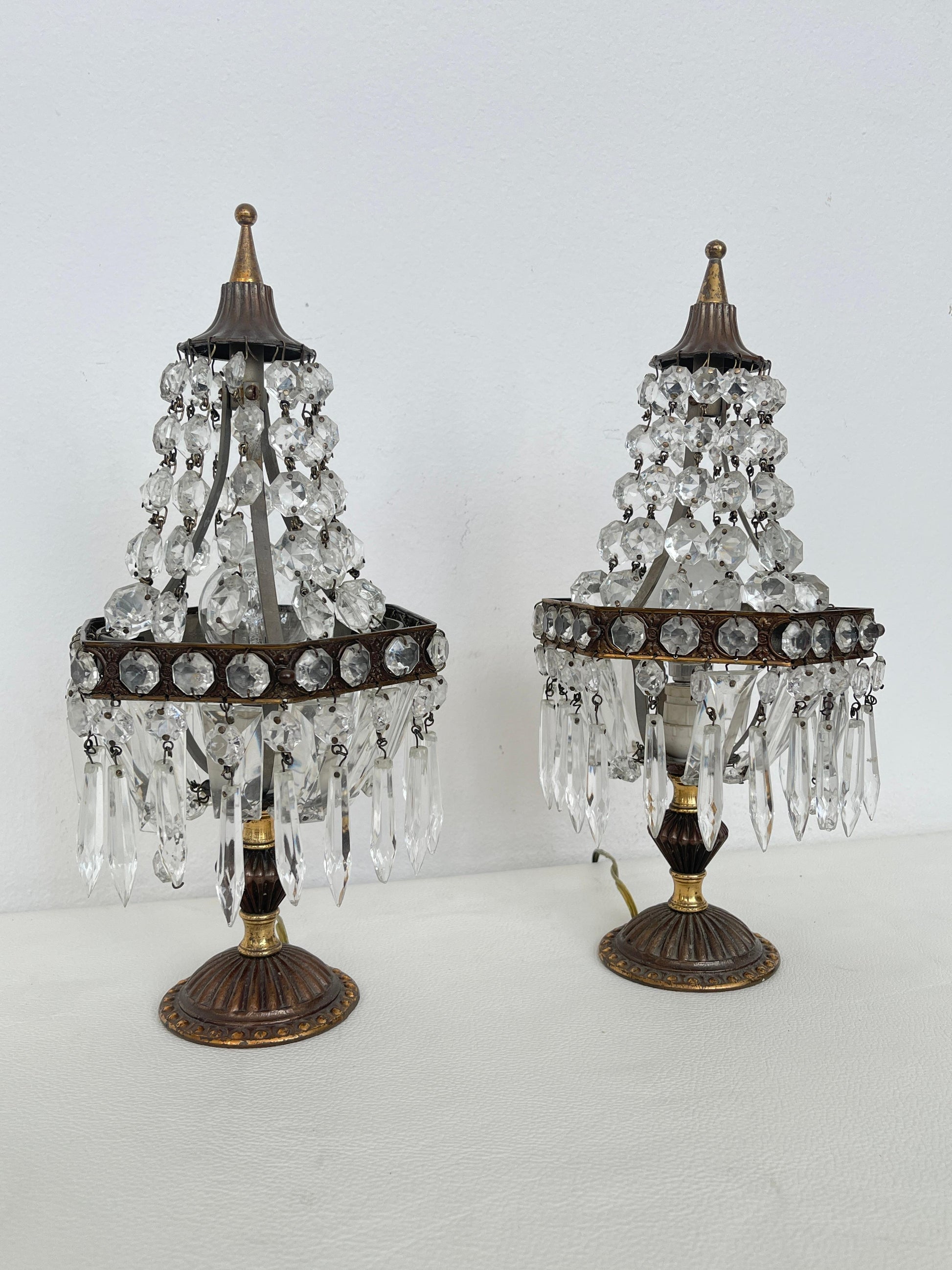 Coppia di Lampade in Stile Classico con Cristalli - Eleganza e Raffinatezza