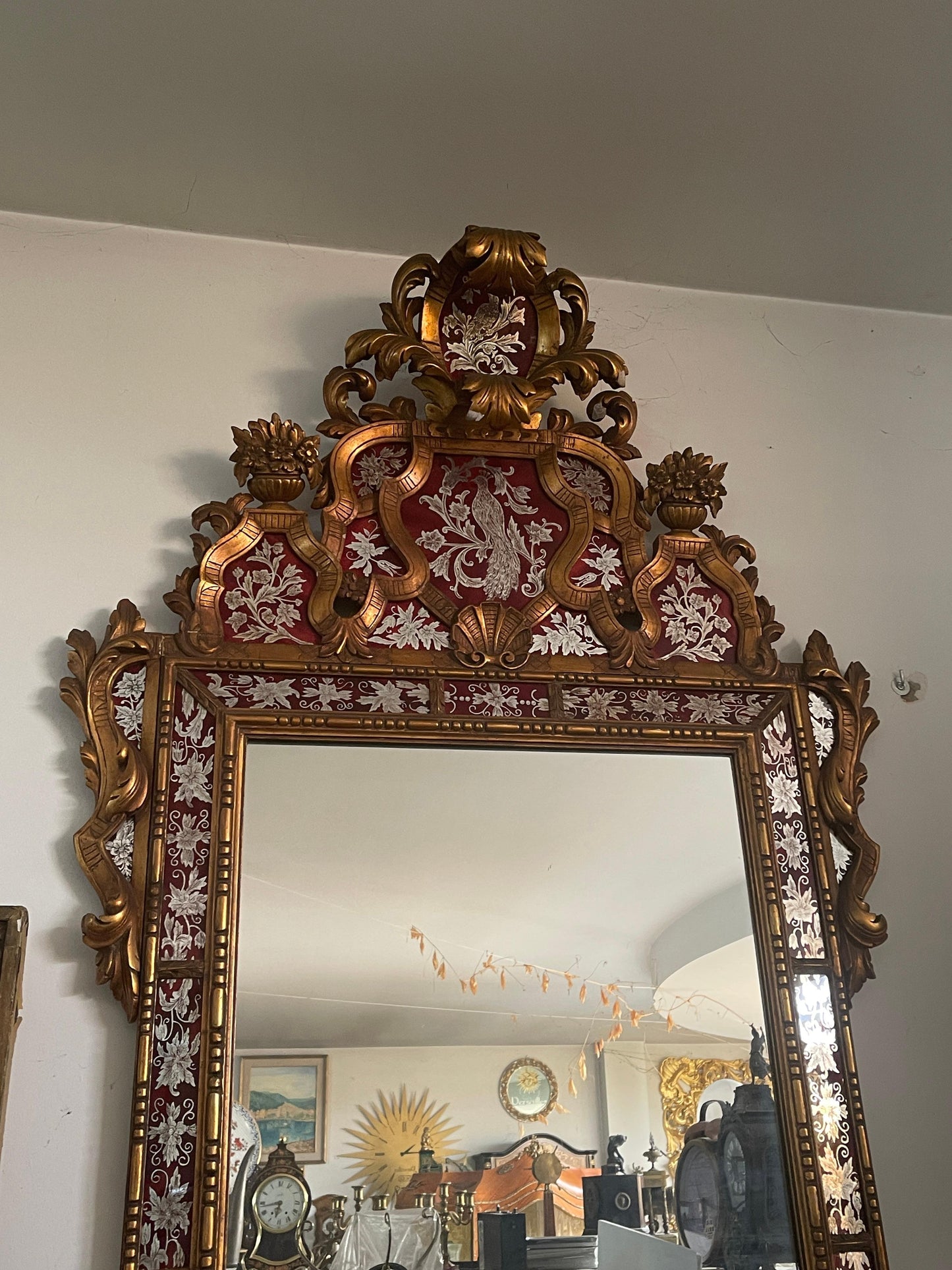 Specchio Antico con Cornice Dorata in Stile Barocco - Eleganza e Raffinatezza