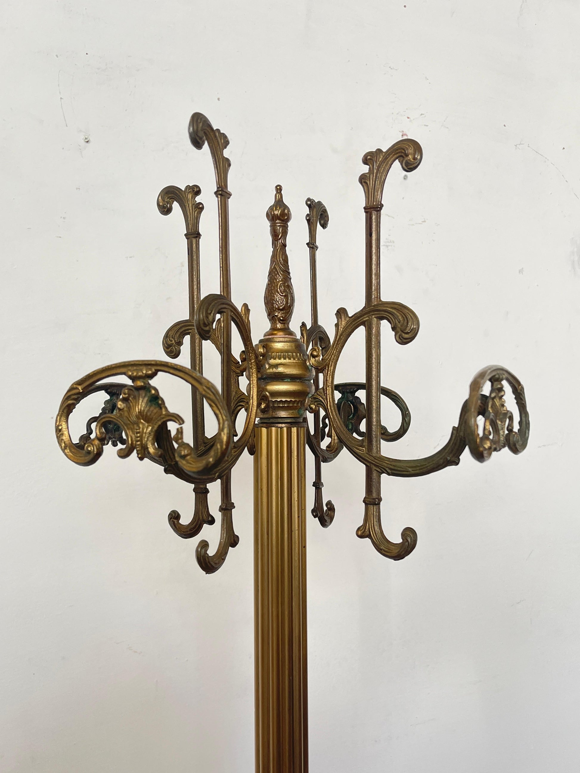 Attaccapanni Antico in Ottone - Eleganza Classica italiana