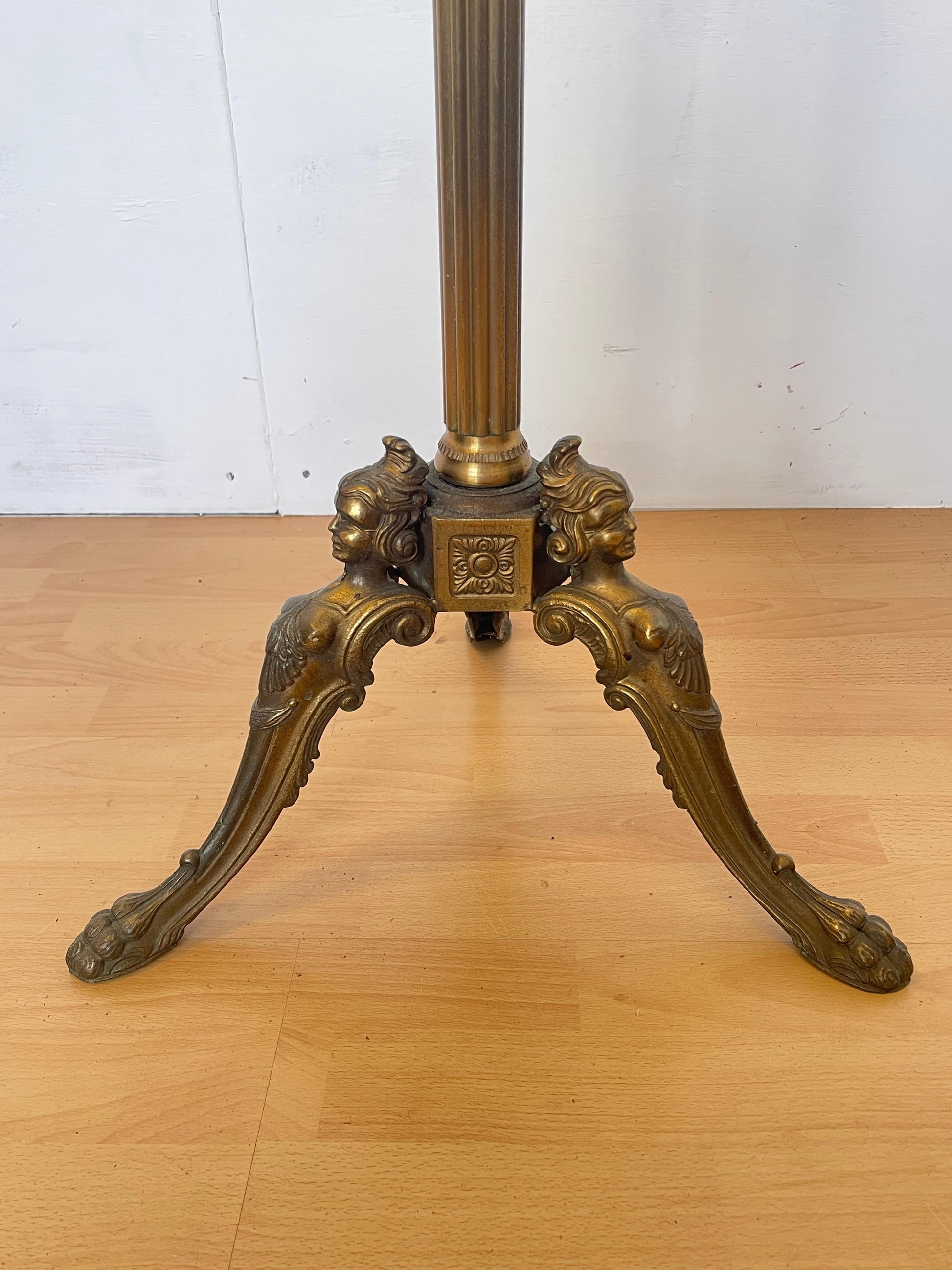 Attaccapanni Antico in Ottone - Eleganza Classica italiana