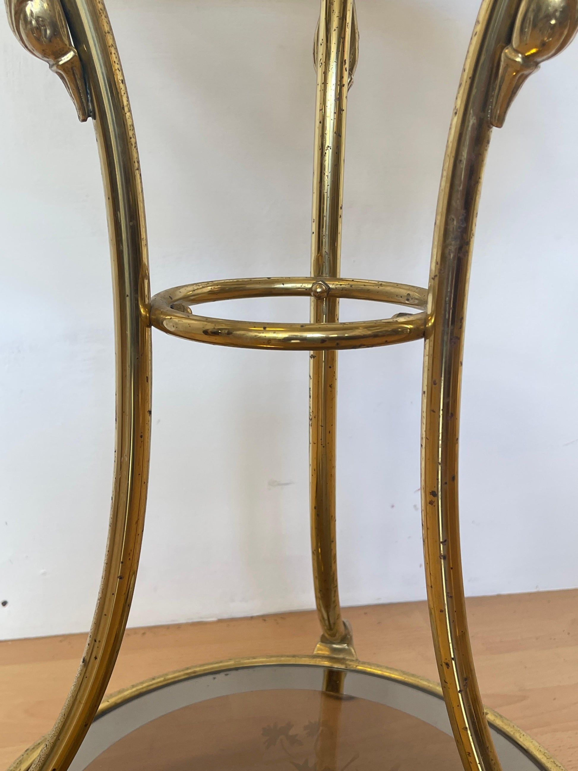 Tavolino con Base in ottone Dorato e Piano in Vetro Decorato, anni '90