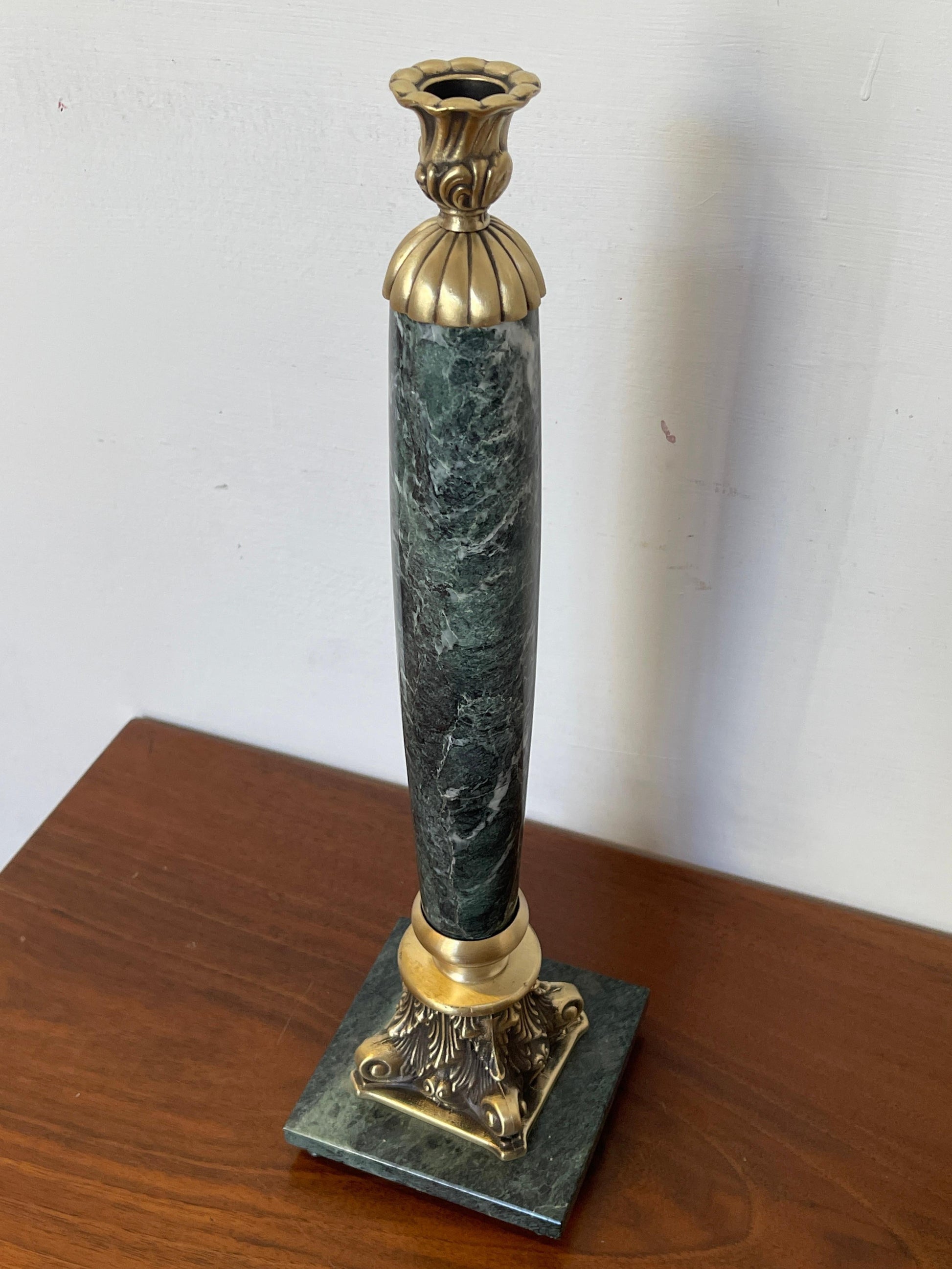 Elegante Candeliere Italiano in Marmo Verde e Bronzo, anni '90