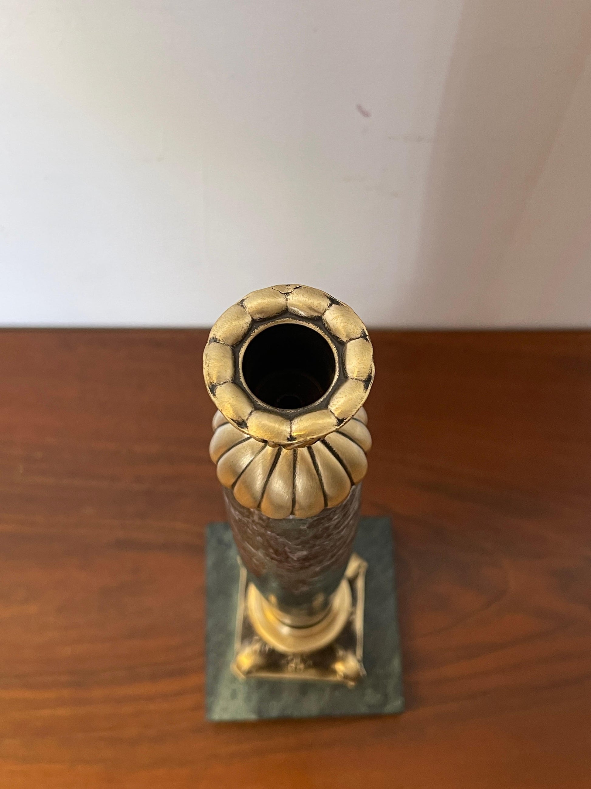 Elegante Candeliere Italiano in Marmo Verde e Bronzo, anni '90