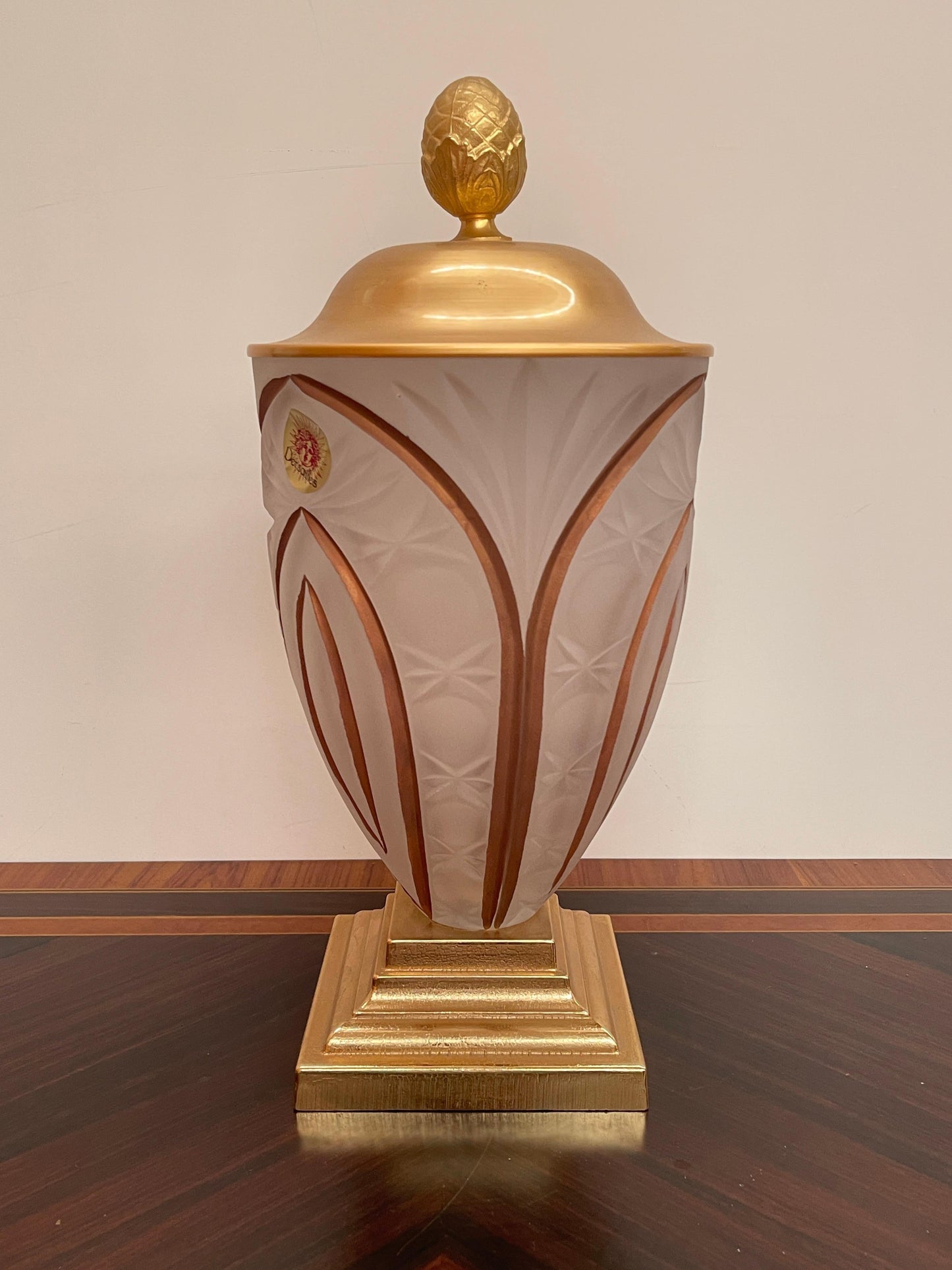 Vaso in vetro artistico con Base Dorata e Coperchio, Italia, anni '90