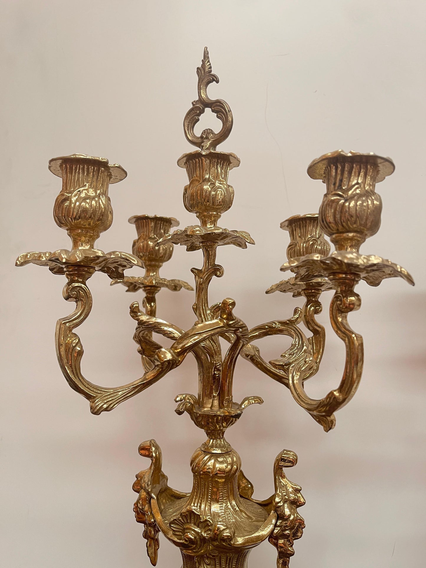 Coppia di Candelabri Antichi in Bronzo Dorato - Stile Rococò, XX Secolo