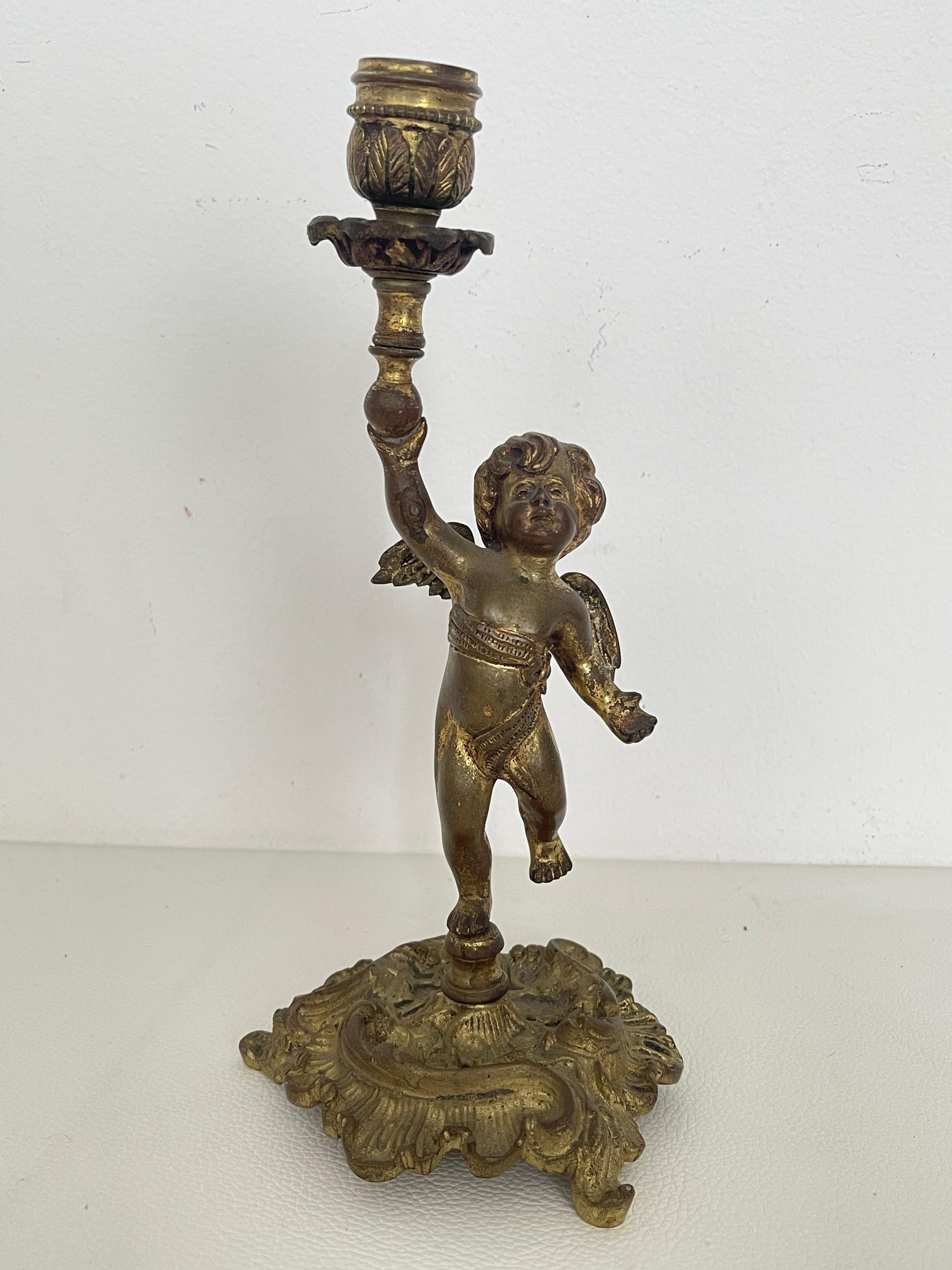 Candeliere vintave in Bronzo Dorato con Putto - Stile Barocco