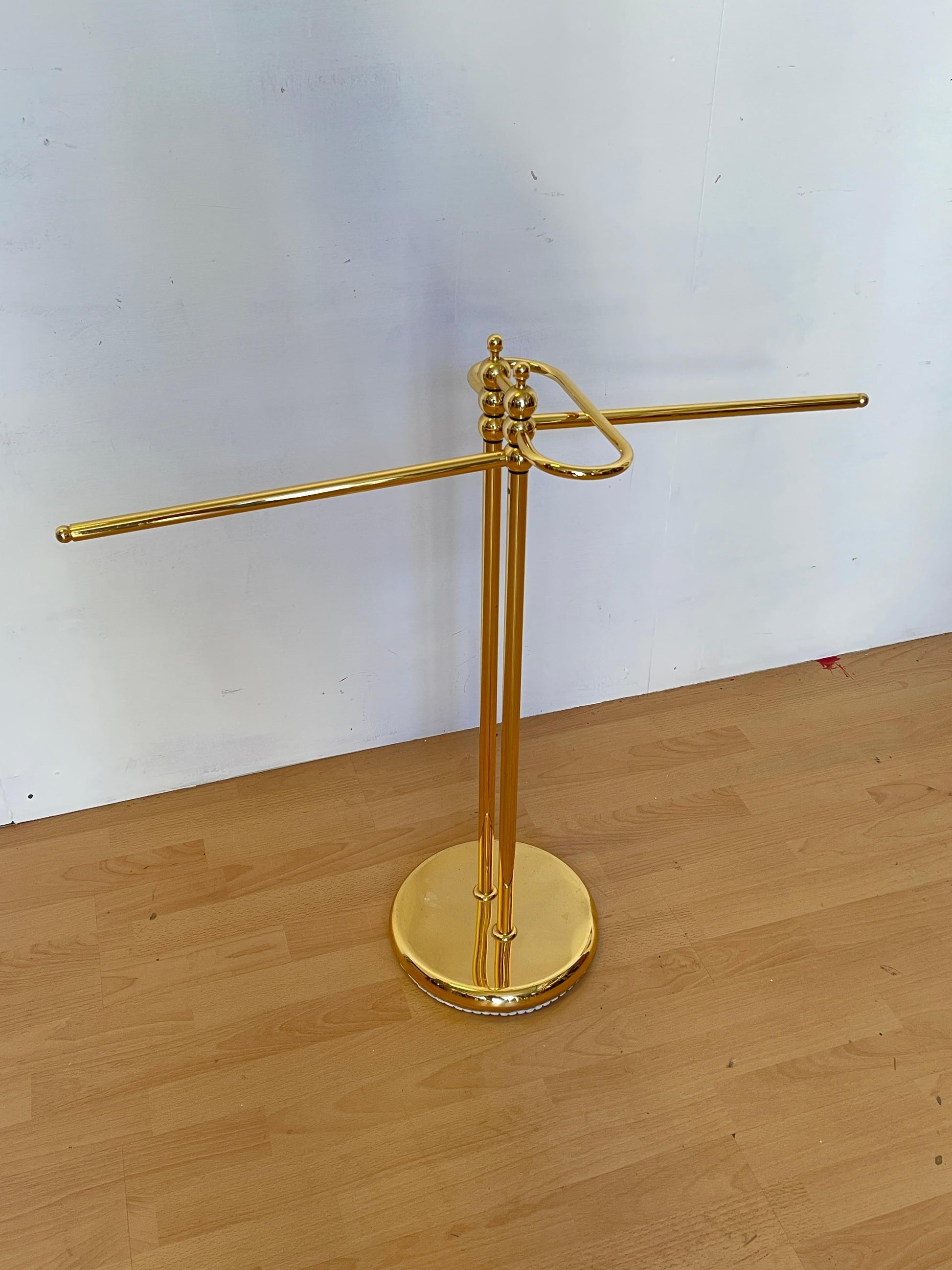 Portasciugamani da Terra in Ottone Lucido – Design Elegante e Funzionale