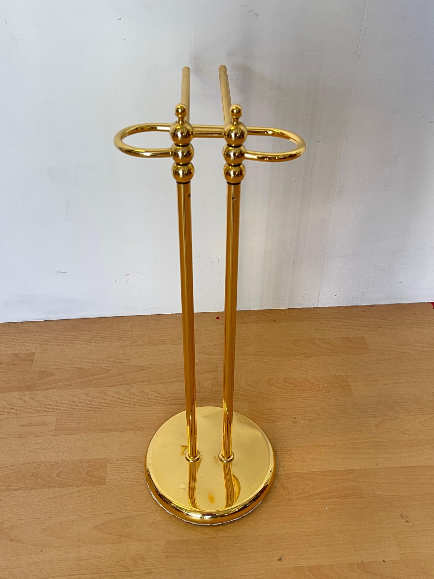 Portasciugamani da Terra in Ottone Lucido – Design Elegante e Funzionale