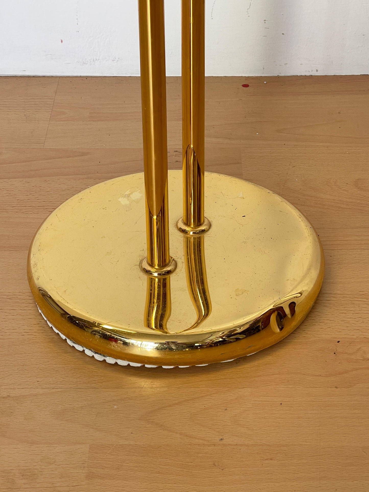 Portasciugamani da Terra in Ottone Lucido – Design Elegante e Funzionale