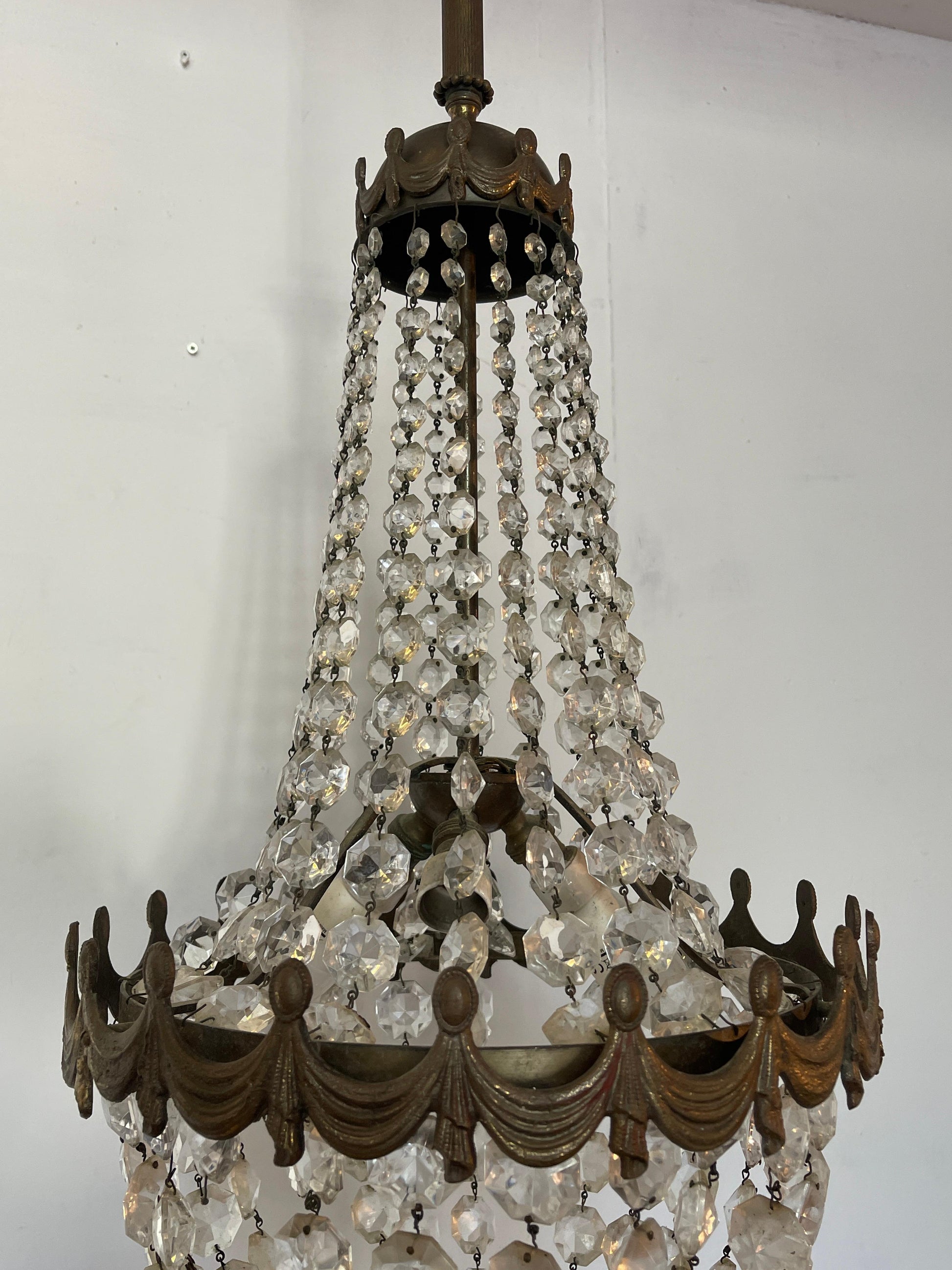 Lampadario in bronzo e cristallo stile imperio anni '50